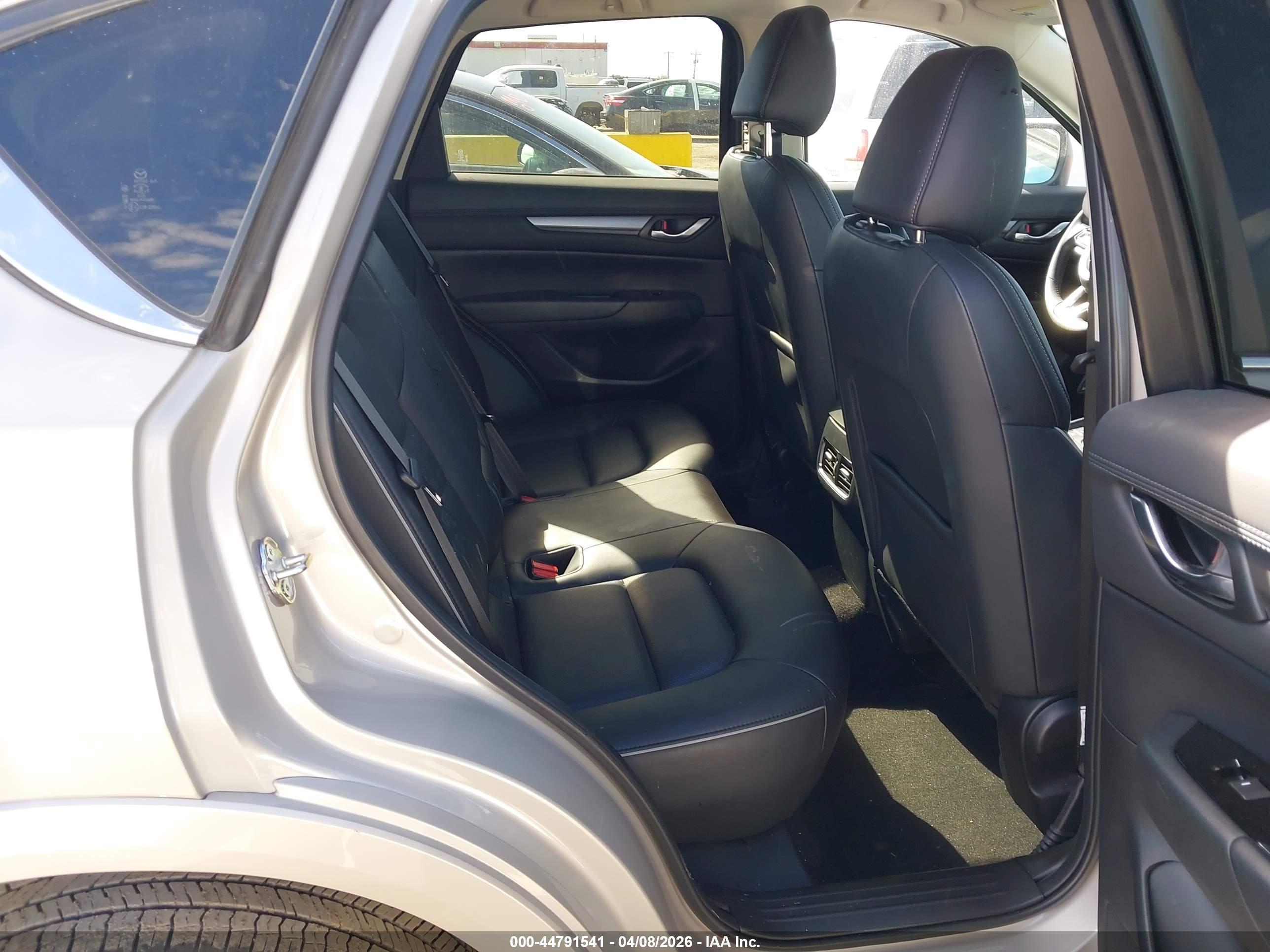 MAZDA CX-5 image 8