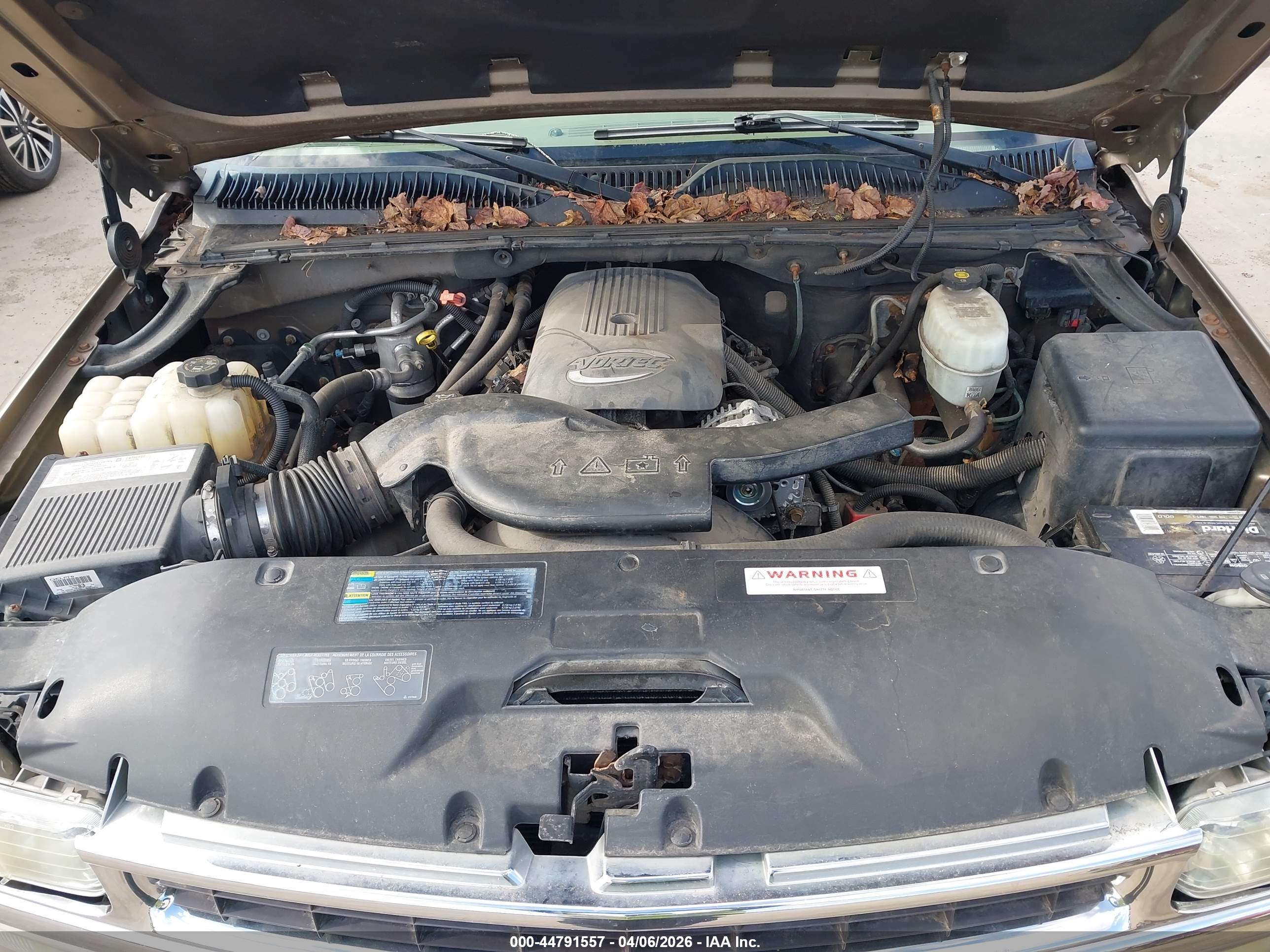 CHEVROLET SUBURBAN image 10
