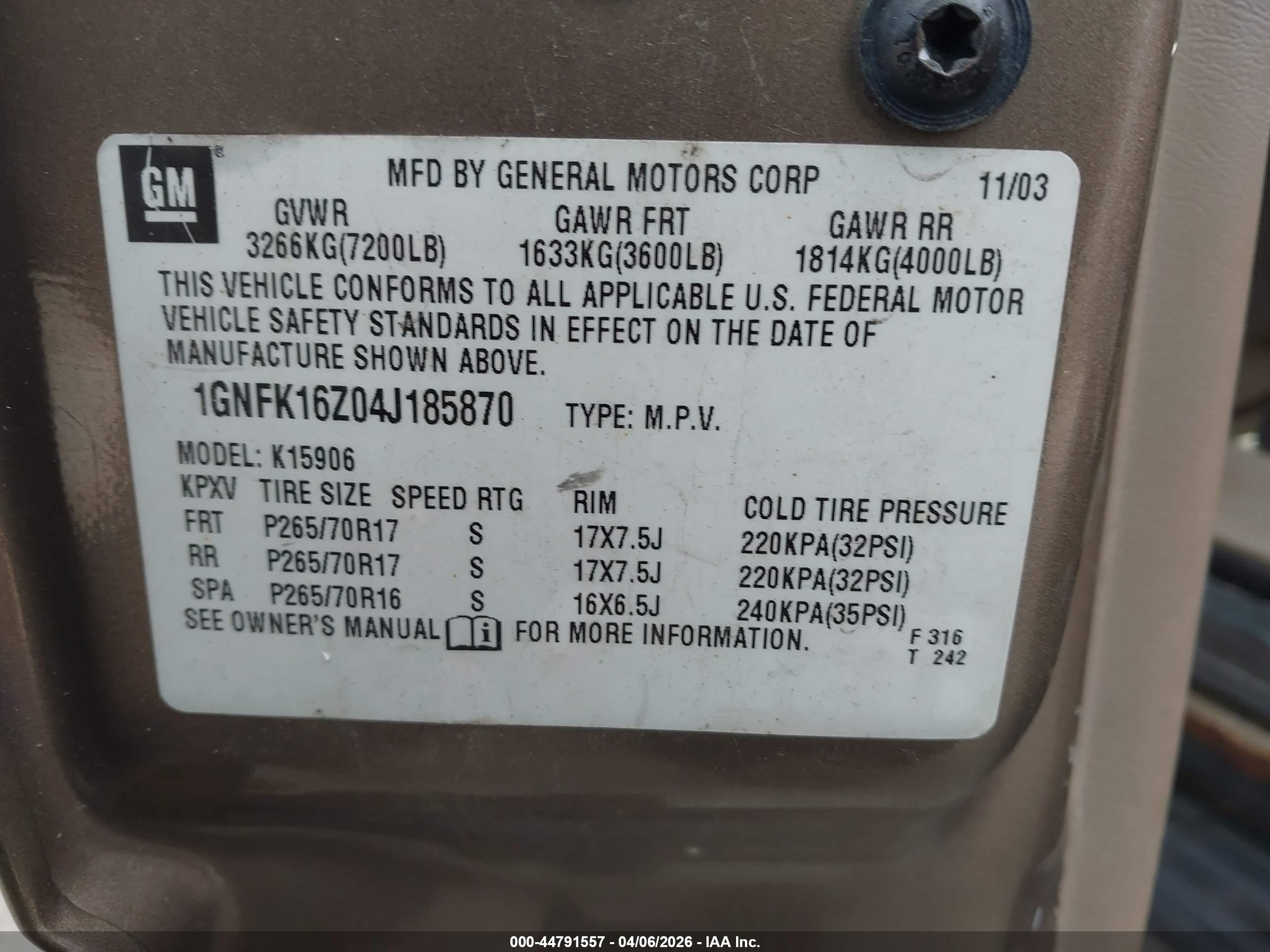 CHEVROLET SUBURBAN image 9