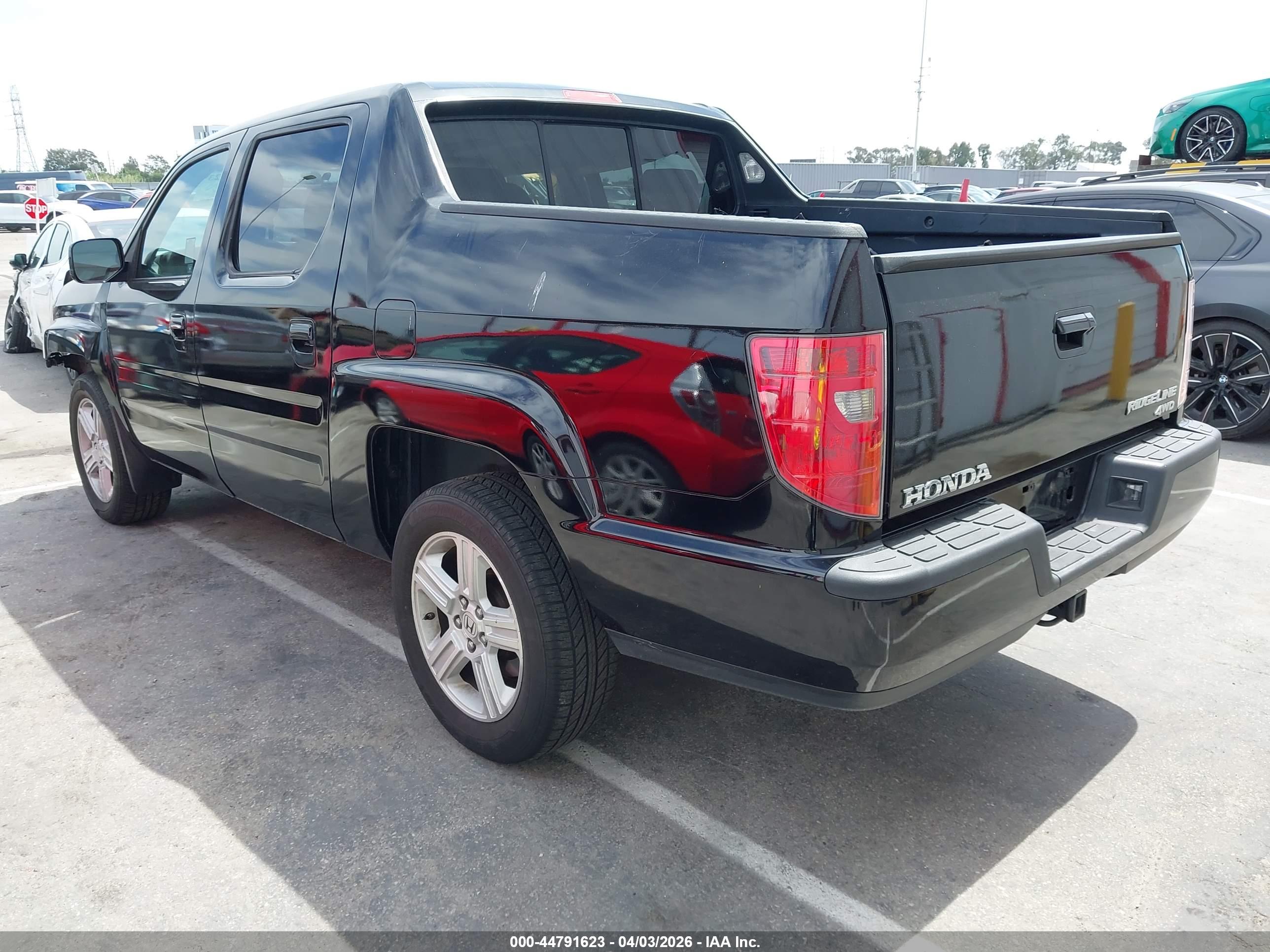 HONDA RIDGELINE image 3