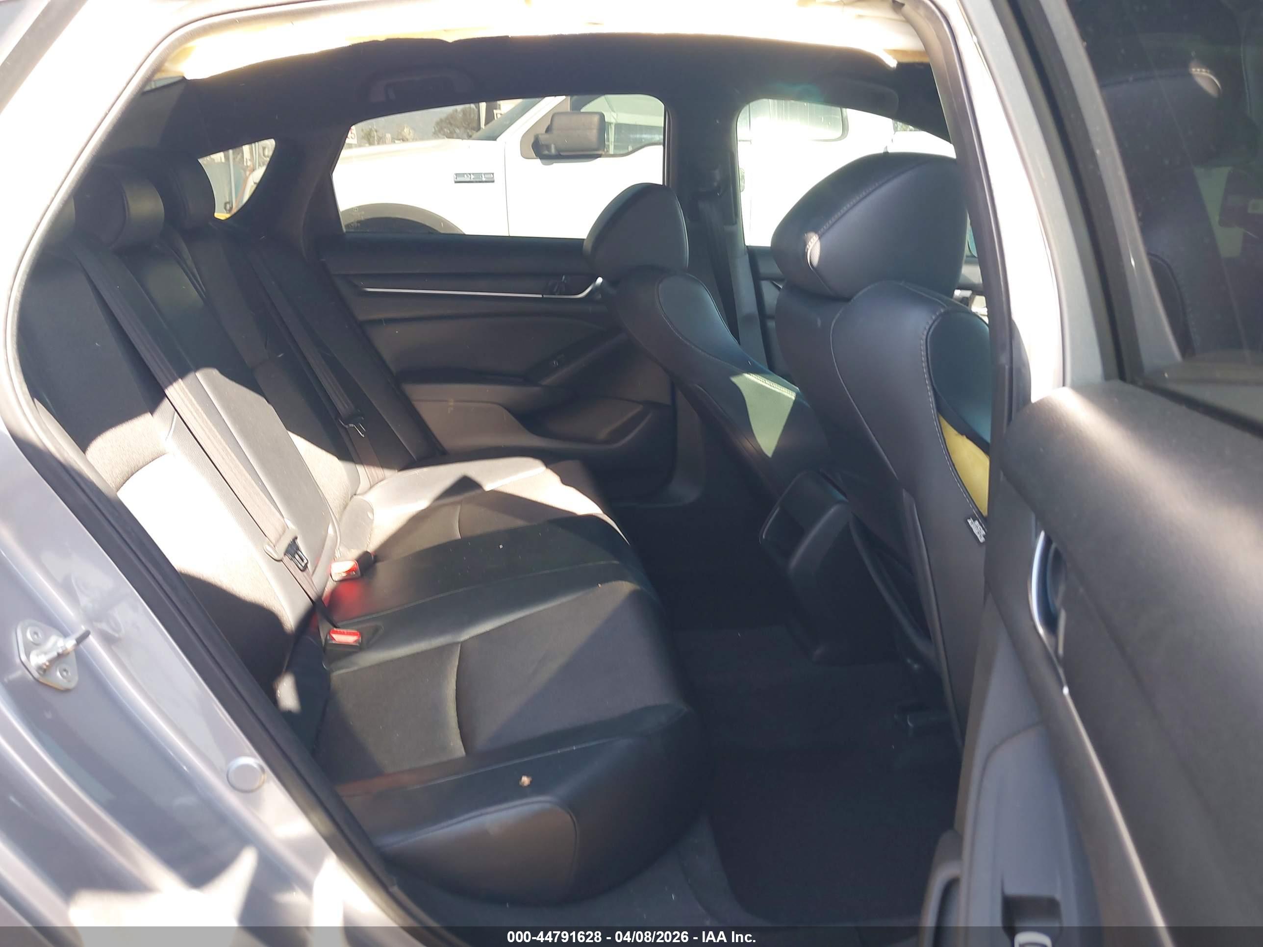 HONDA ACCORD image 8