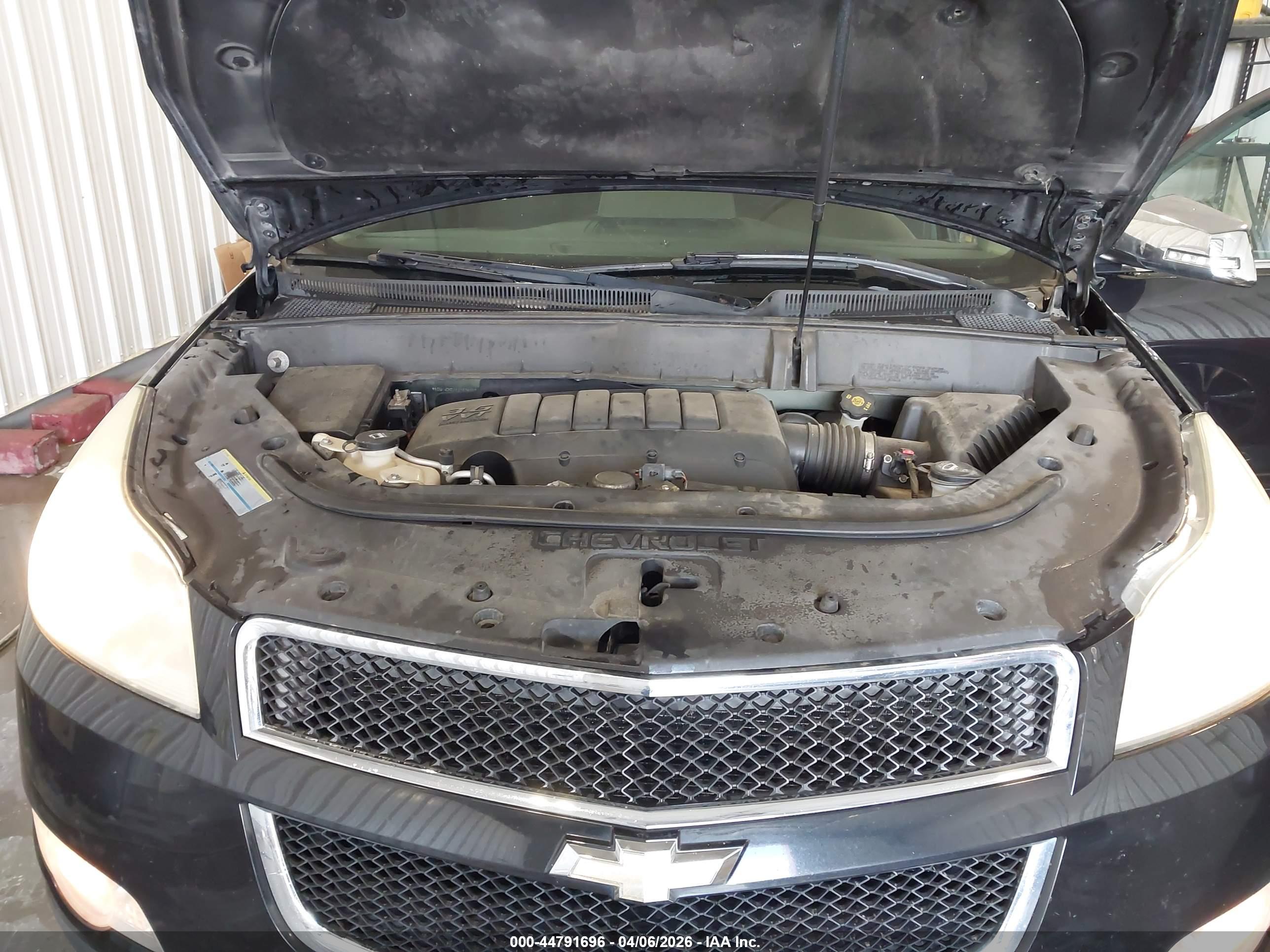 CHEVROLET TRAVERSE image 10