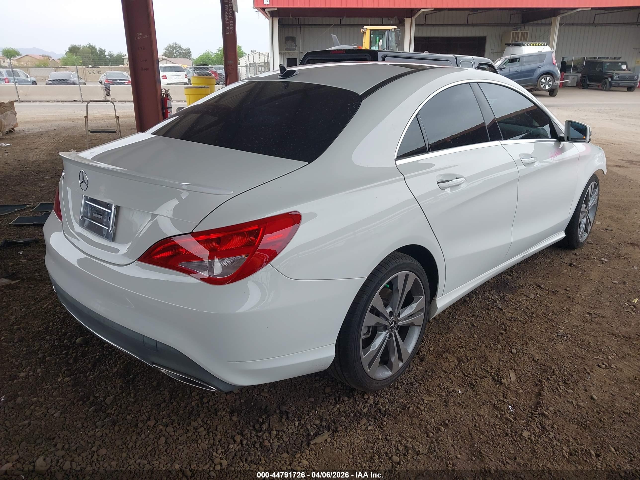 MERCEDES-BENZ CLA image 4