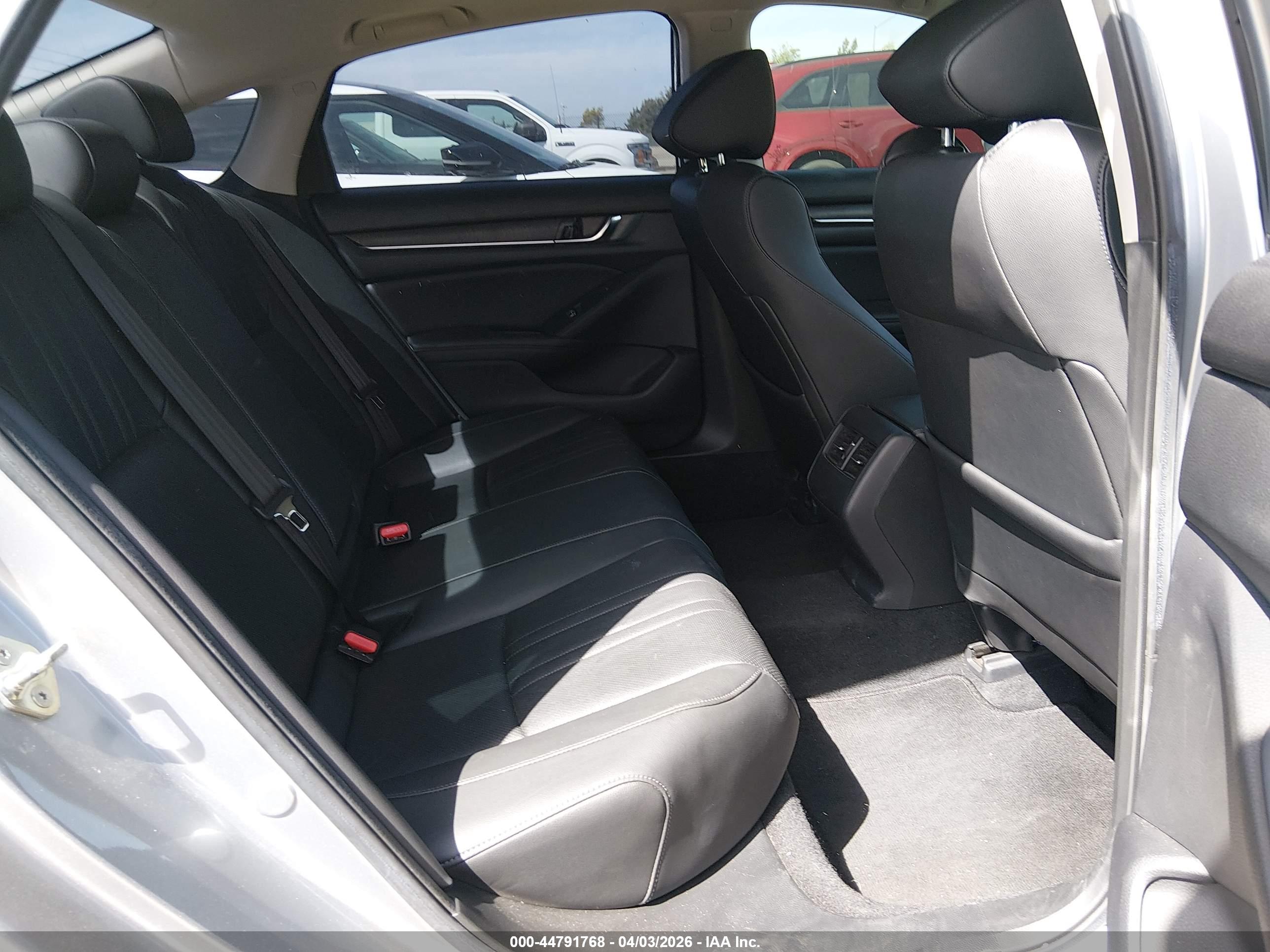 HONDA ACCORD image 8