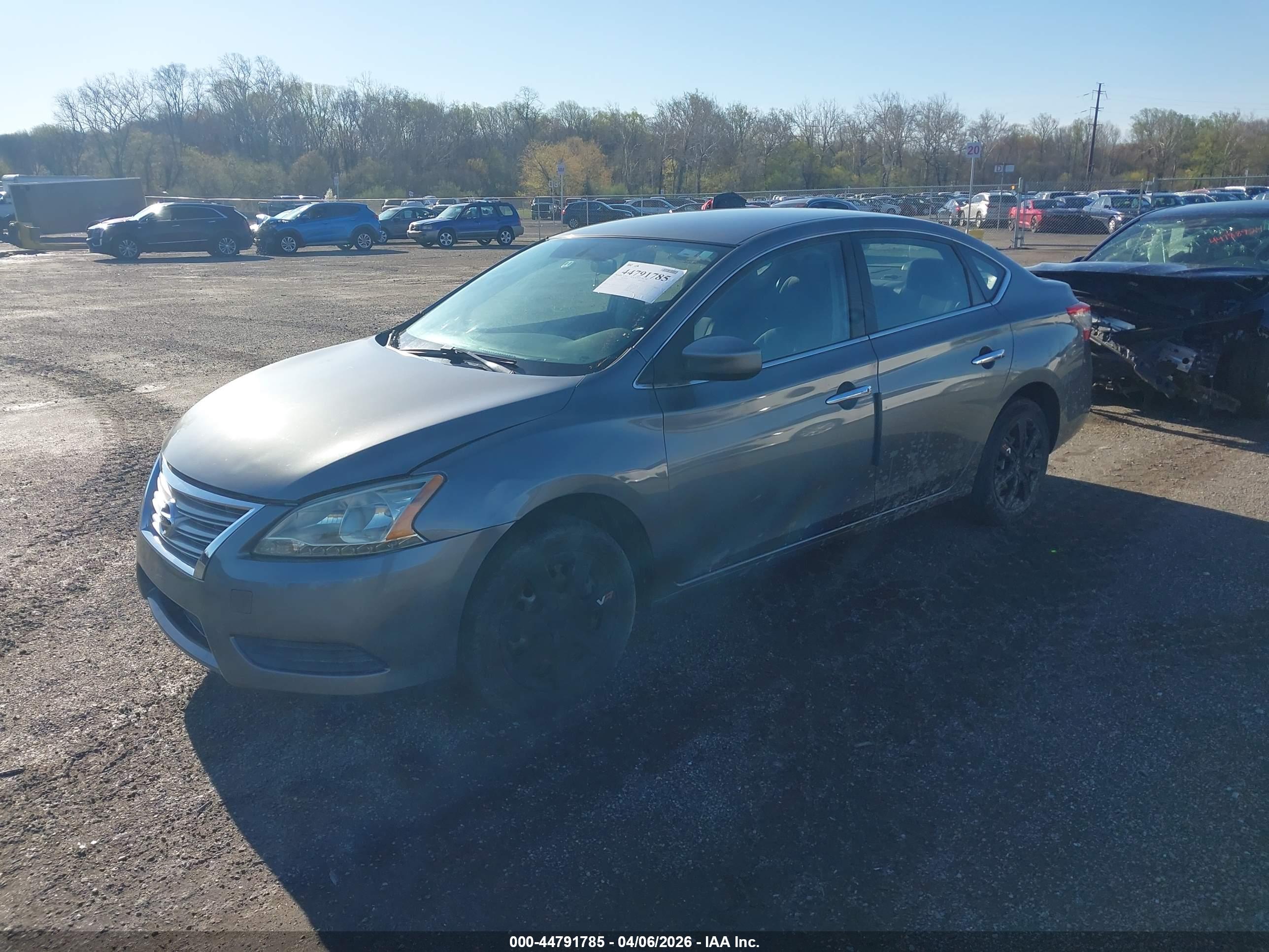 NISSAN SENTRA image 2