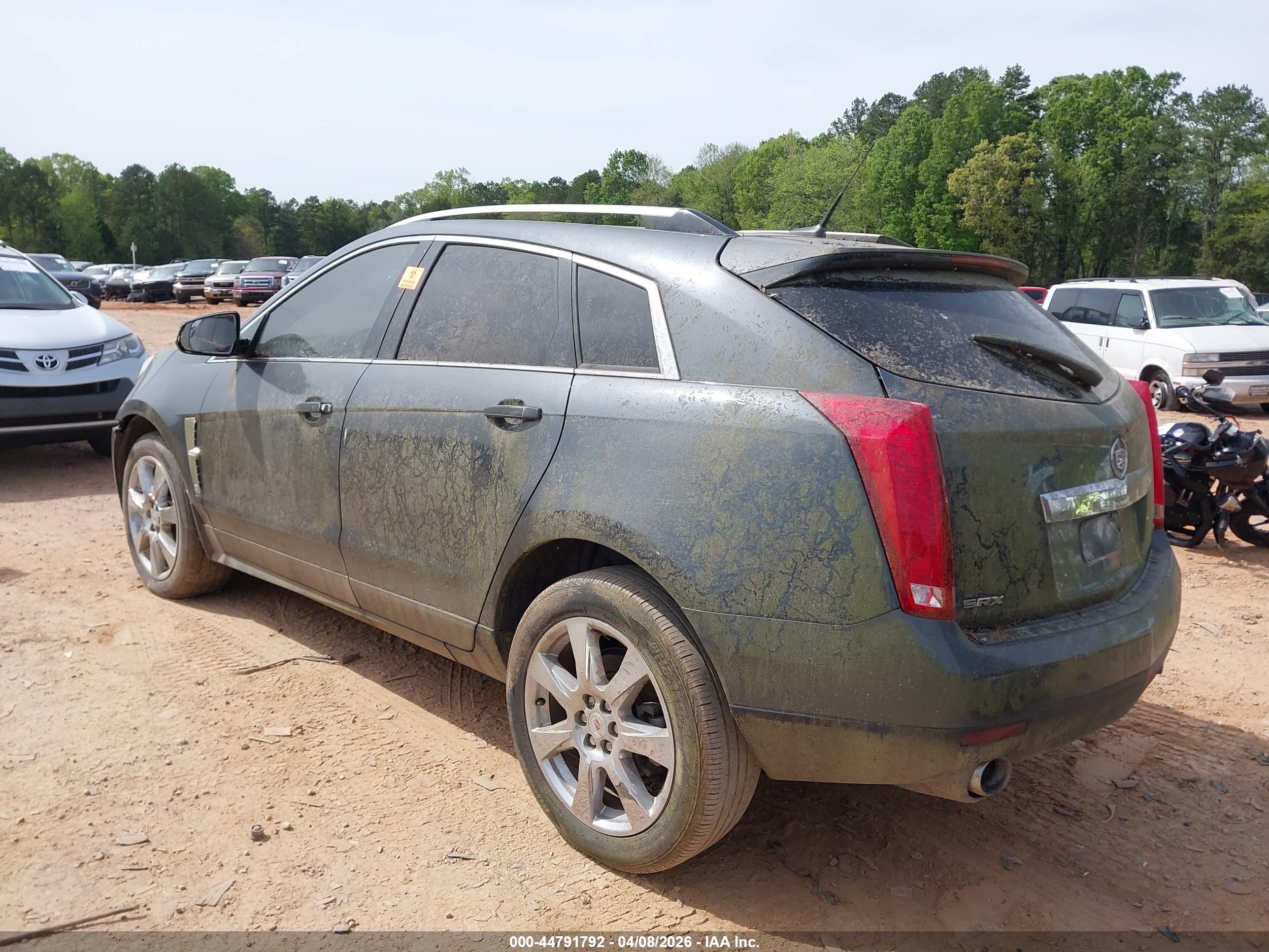 CADILLAC SRX image 3