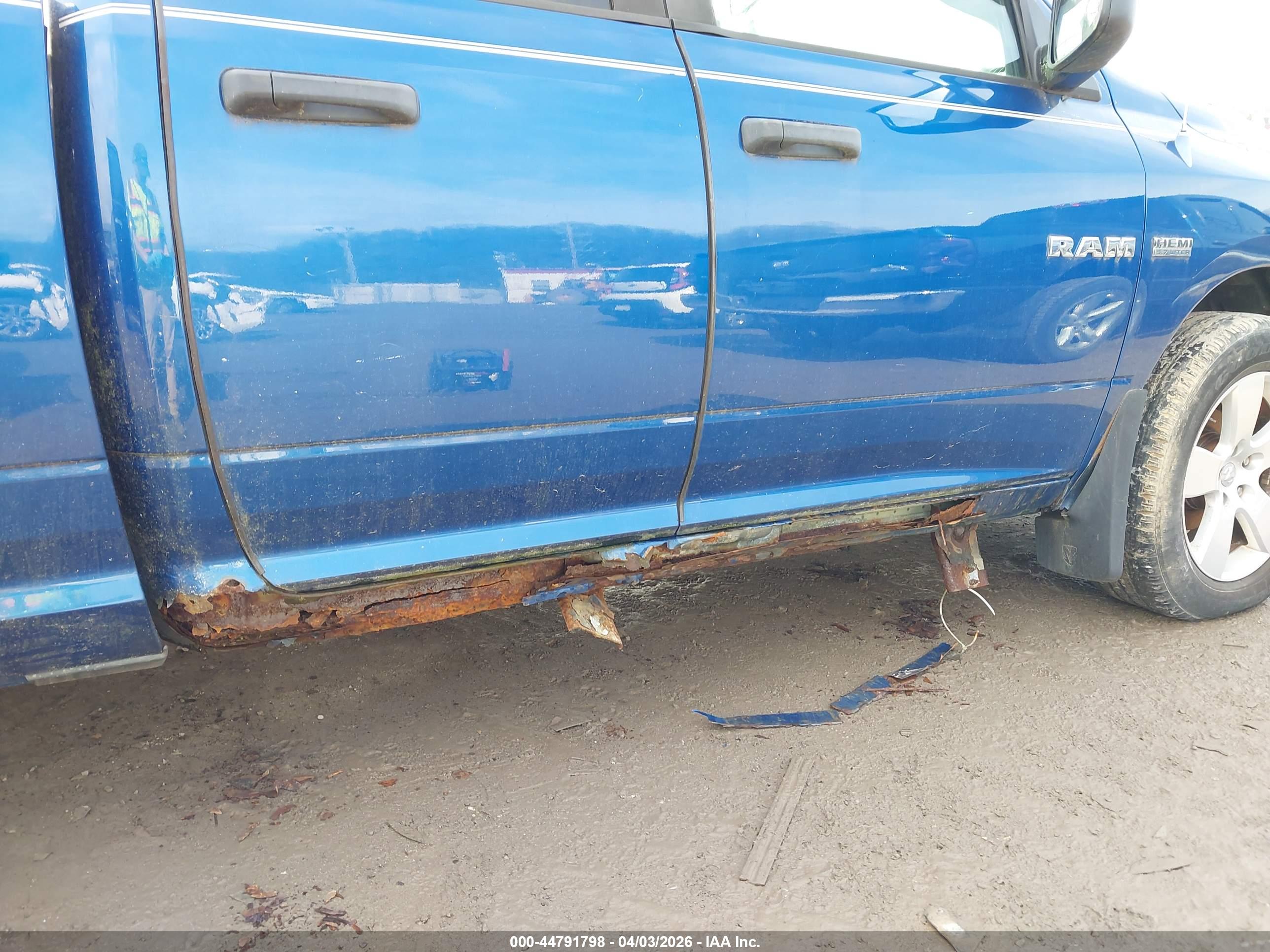 DODGE RAM image 6