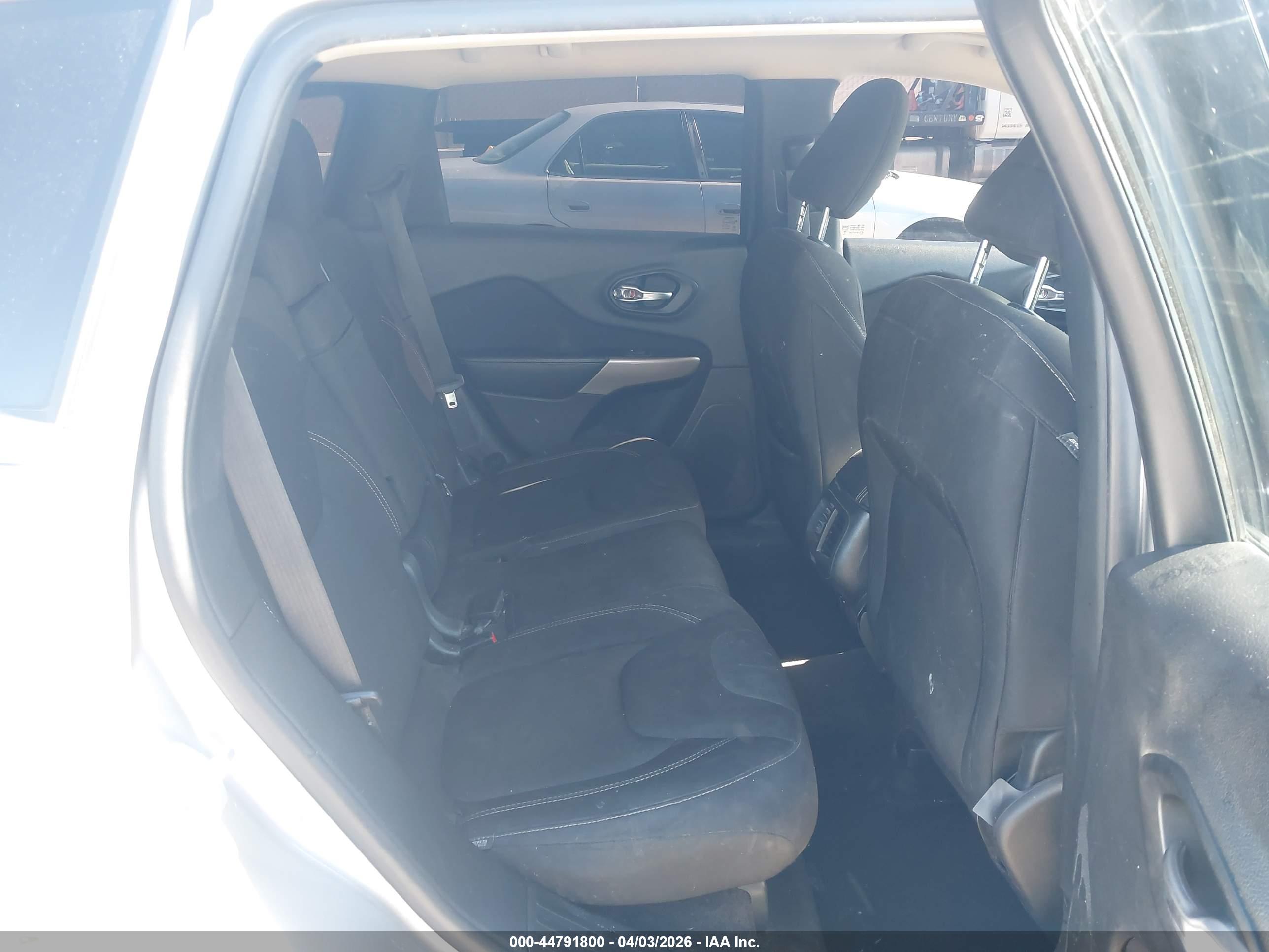 JEEP CHEROKEE image 8