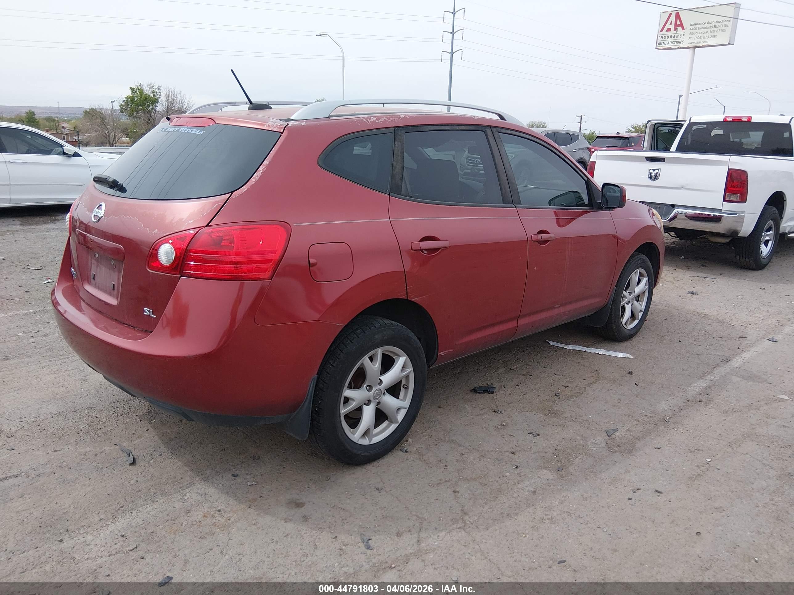 NISSAN ROGUE image 4