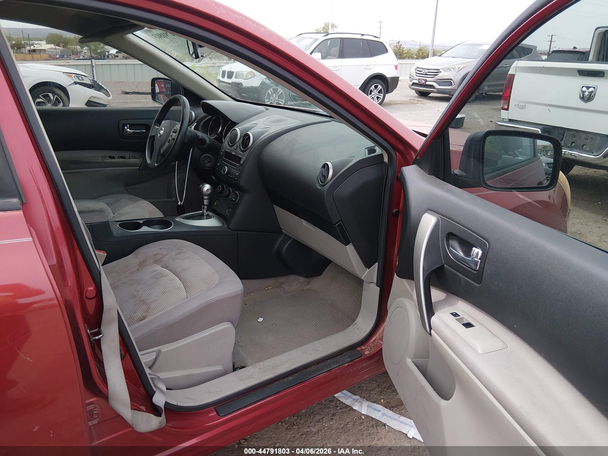 NISSAN ROGUE image 5