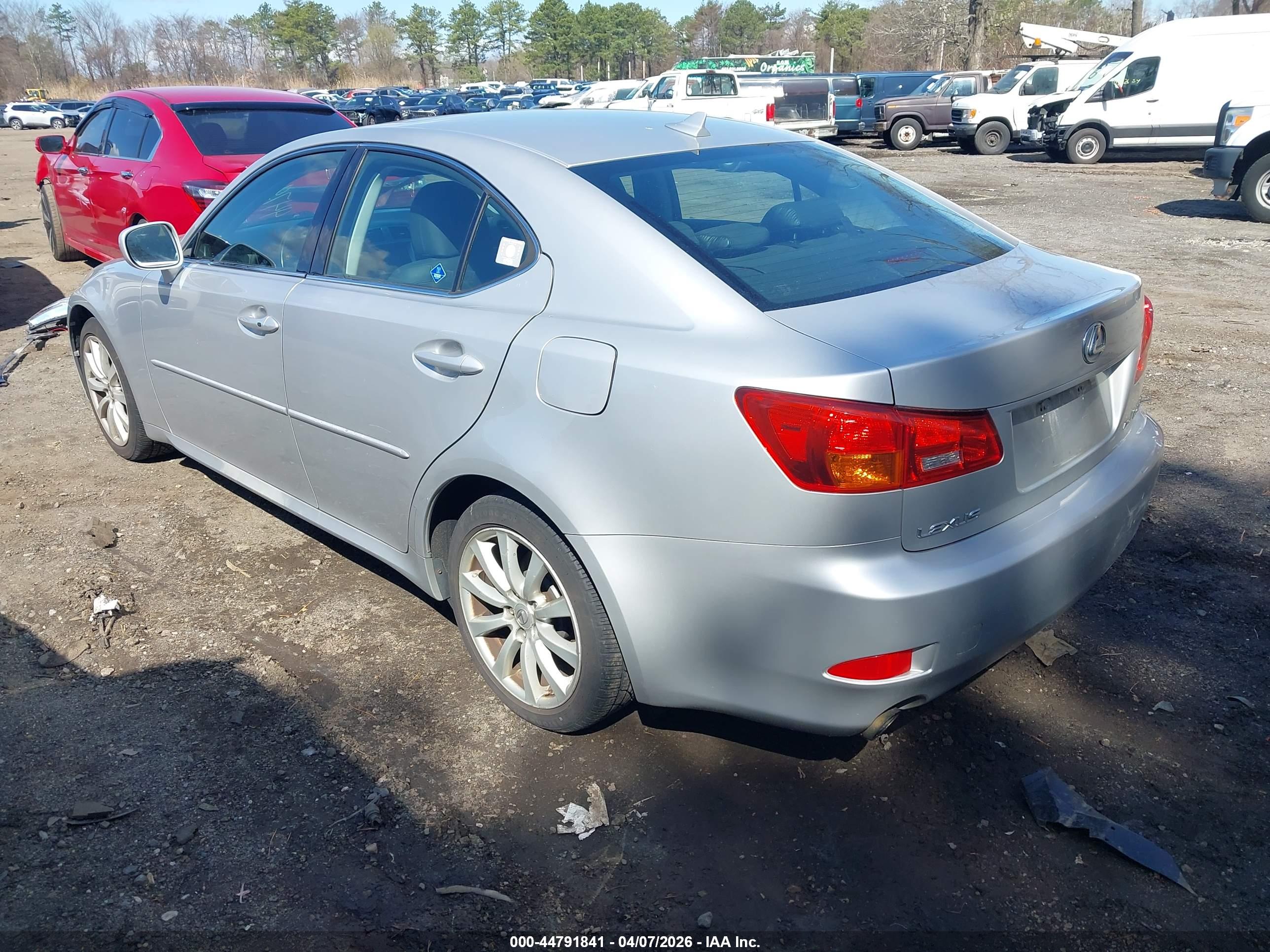LEXUS IS image 3
