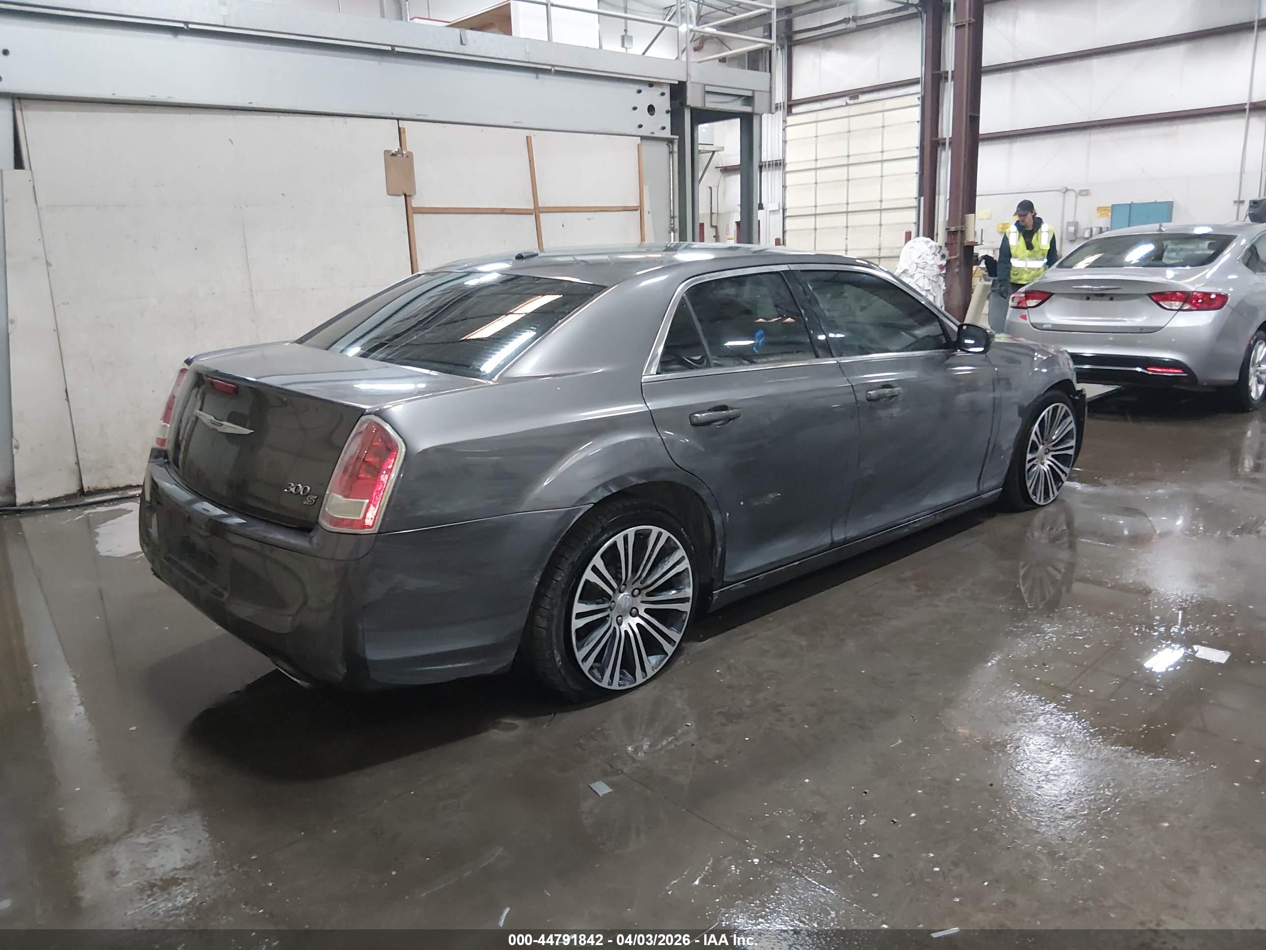 CHRYSLER 300 image 4