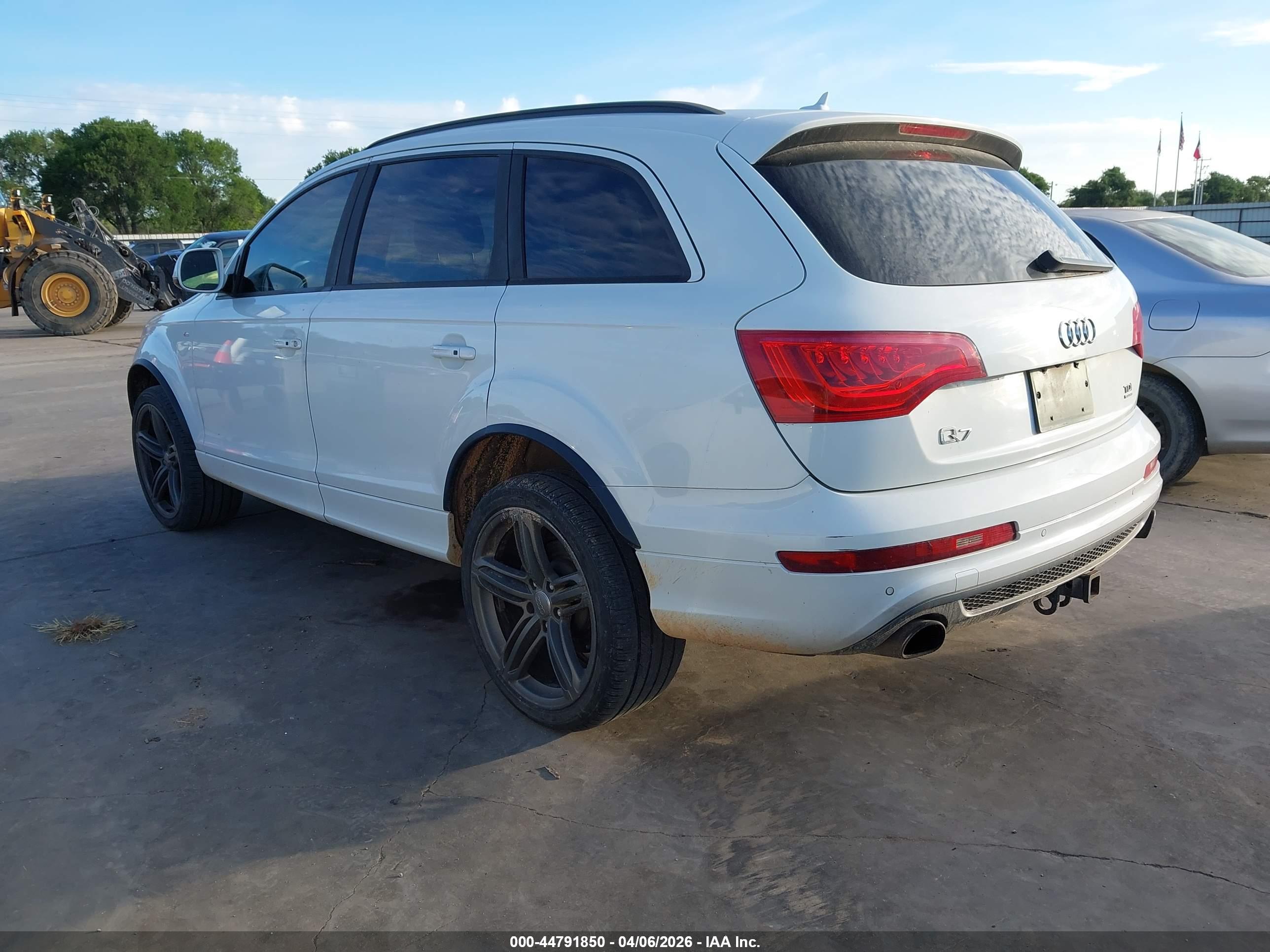 AUDI Q7 image 3