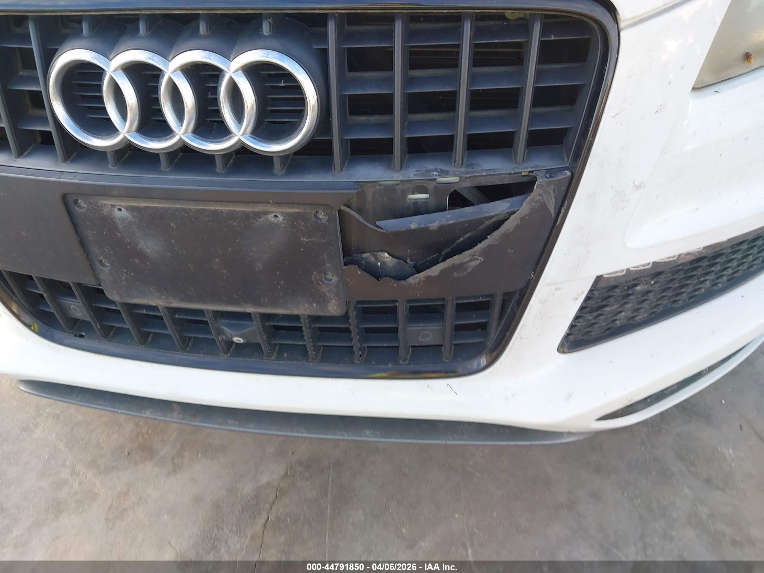 AUDI Q7 image 6