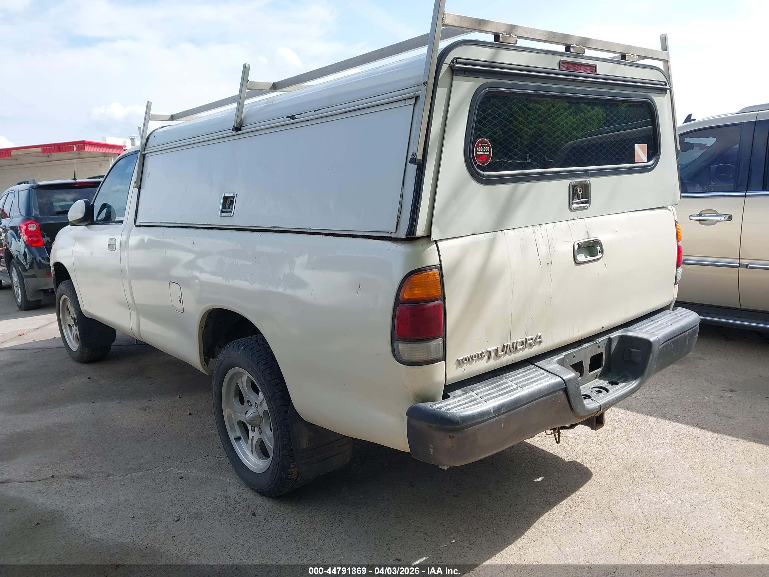 TOYOTA TUNDRA image 3