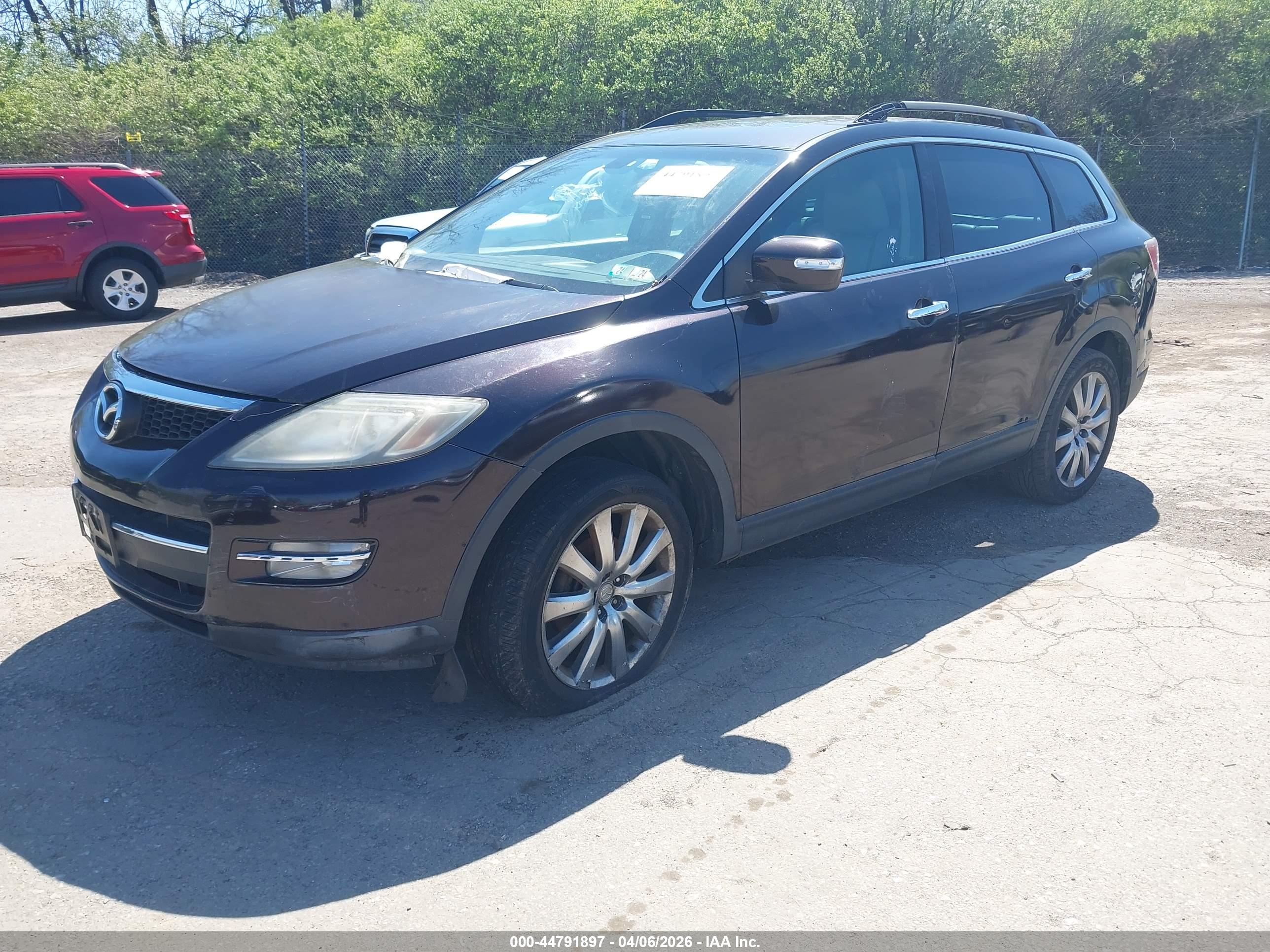 MAZDA CX-9 image 2