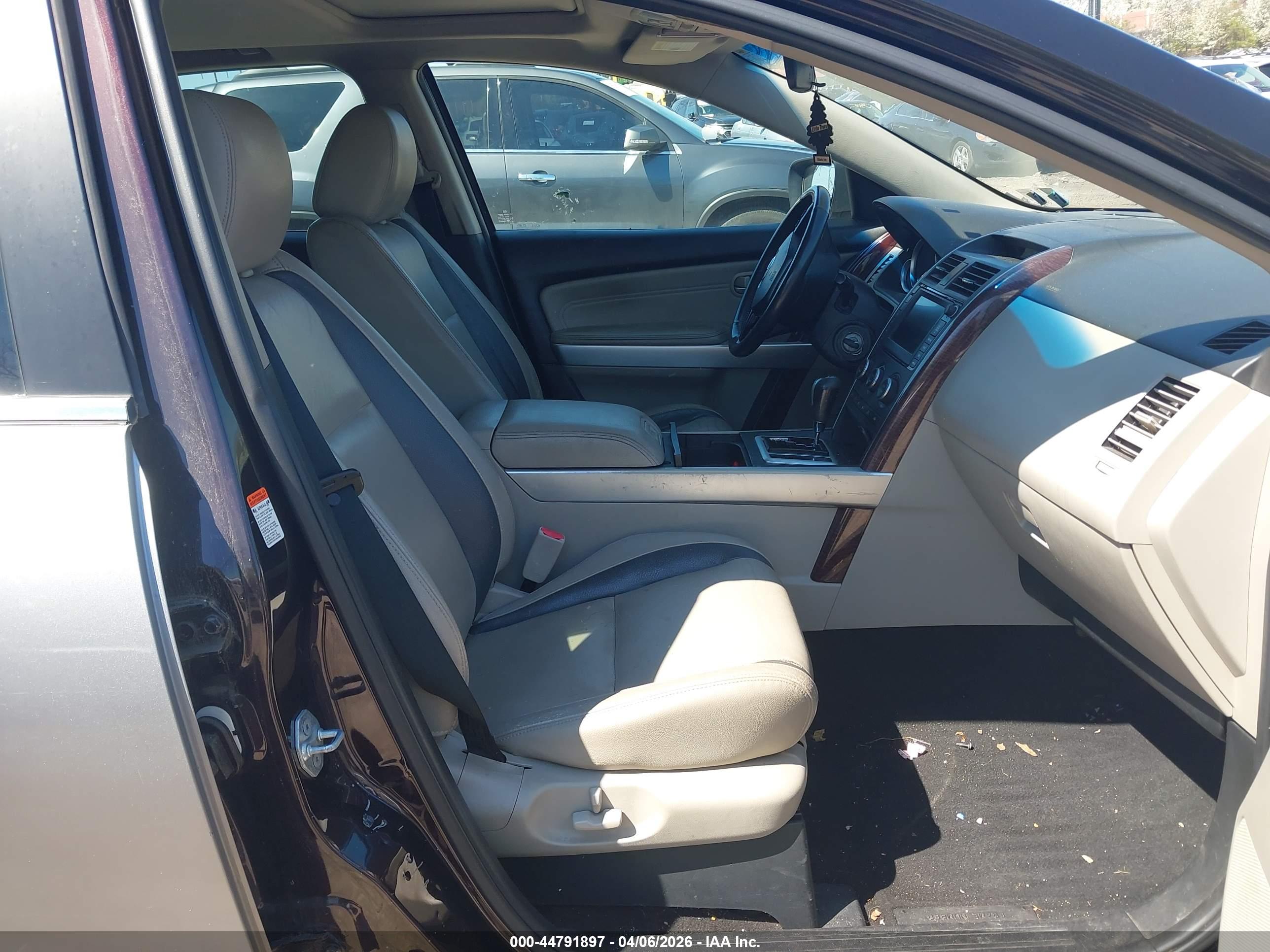 MAZDA CX-9 image 5