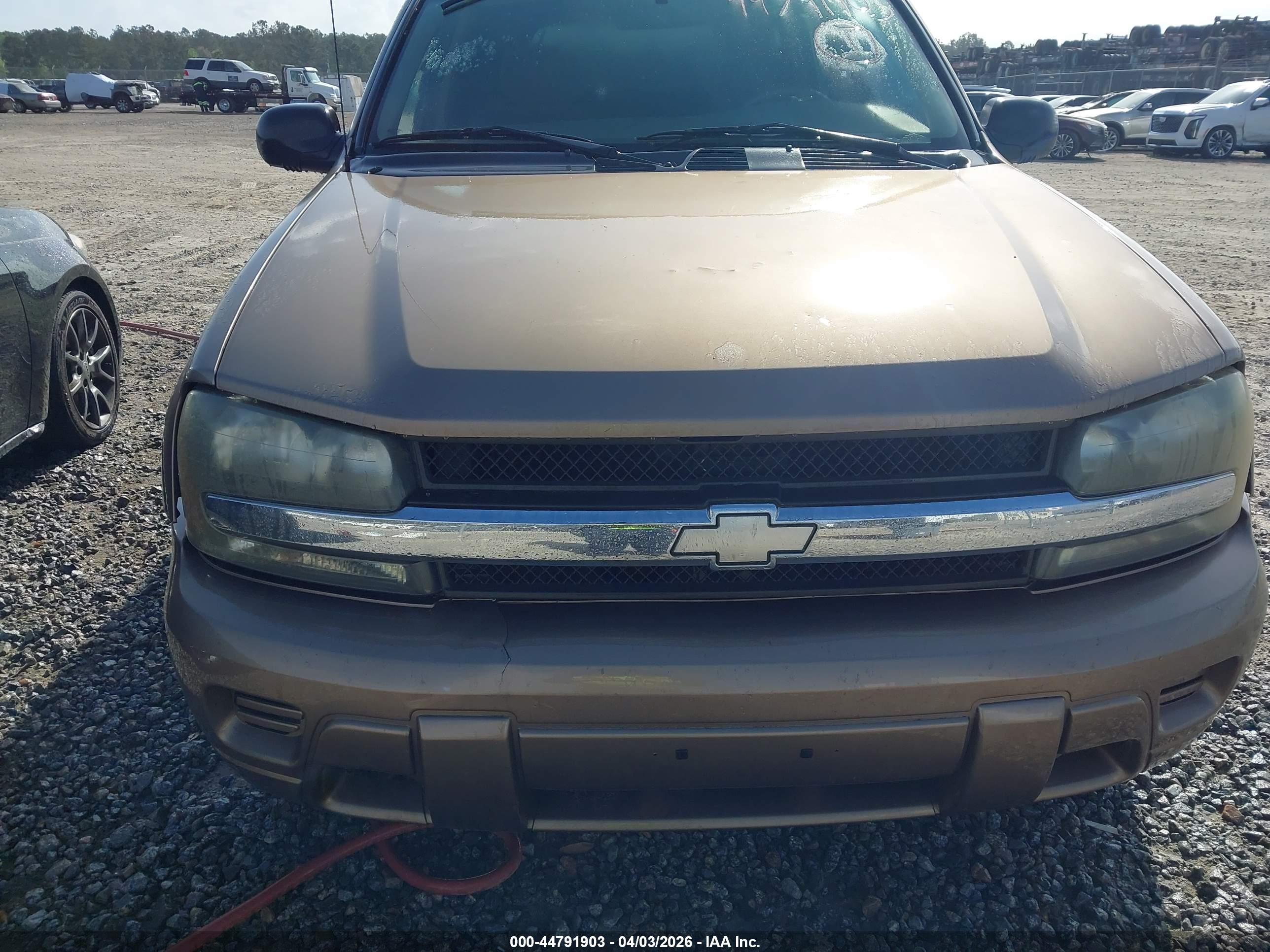 CHEVROLET TRAILBLAZER image 6