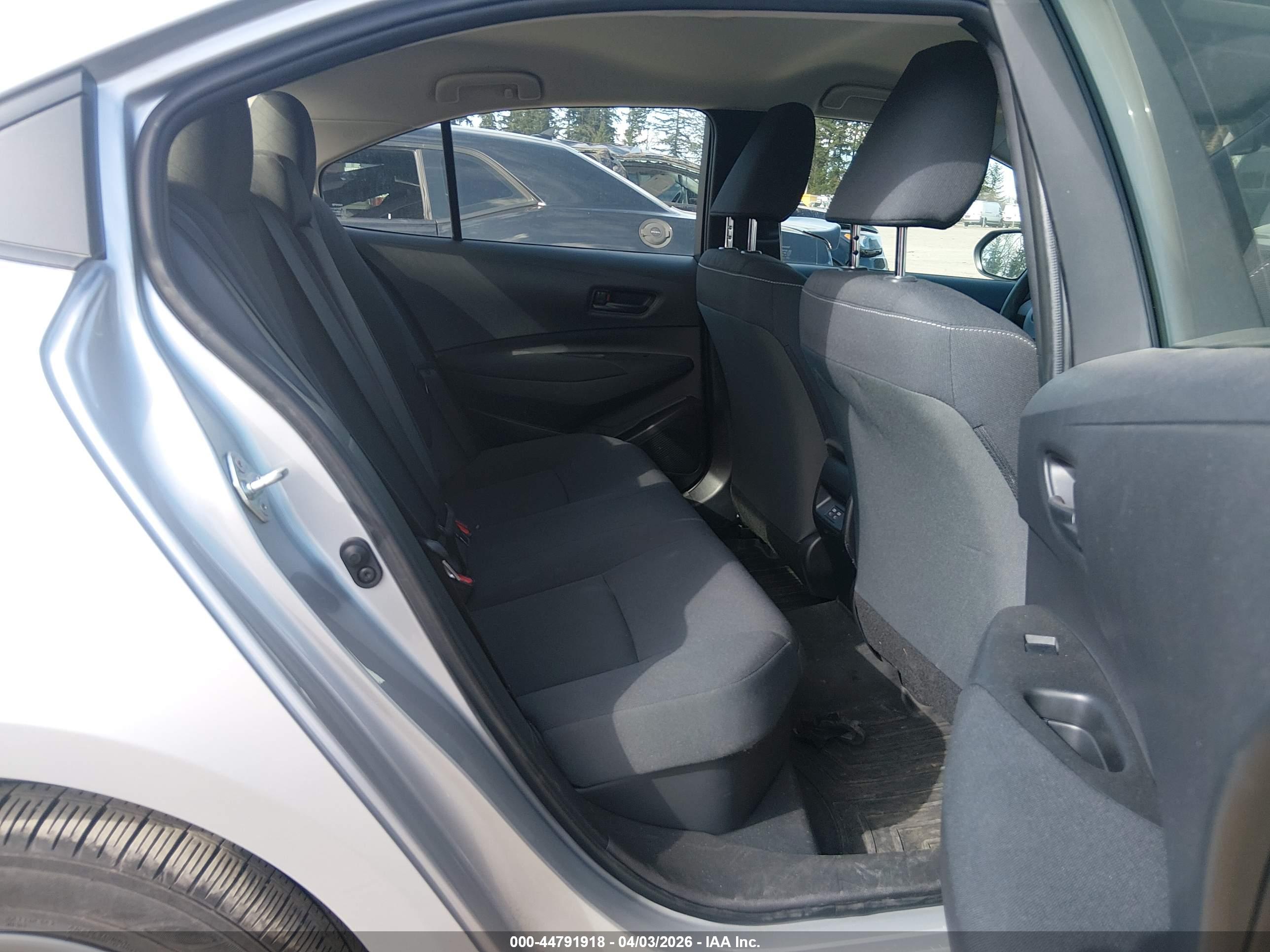TOYOTA COROLLA image 8