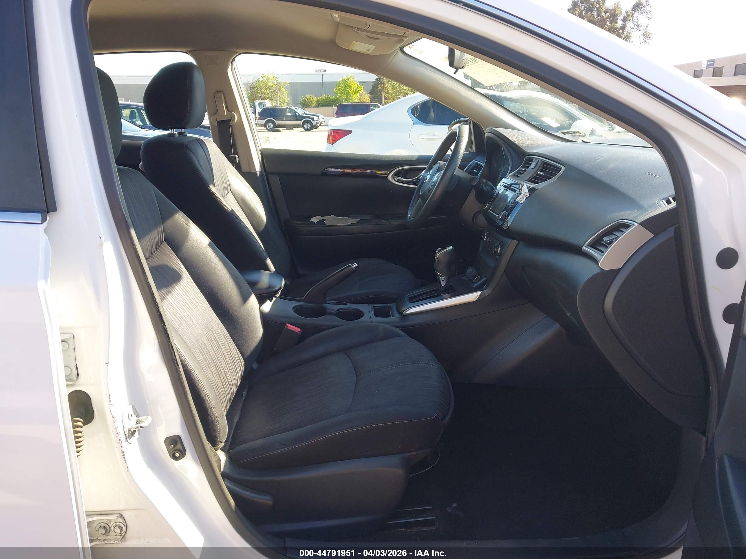 NISSAN SENTRA image 5