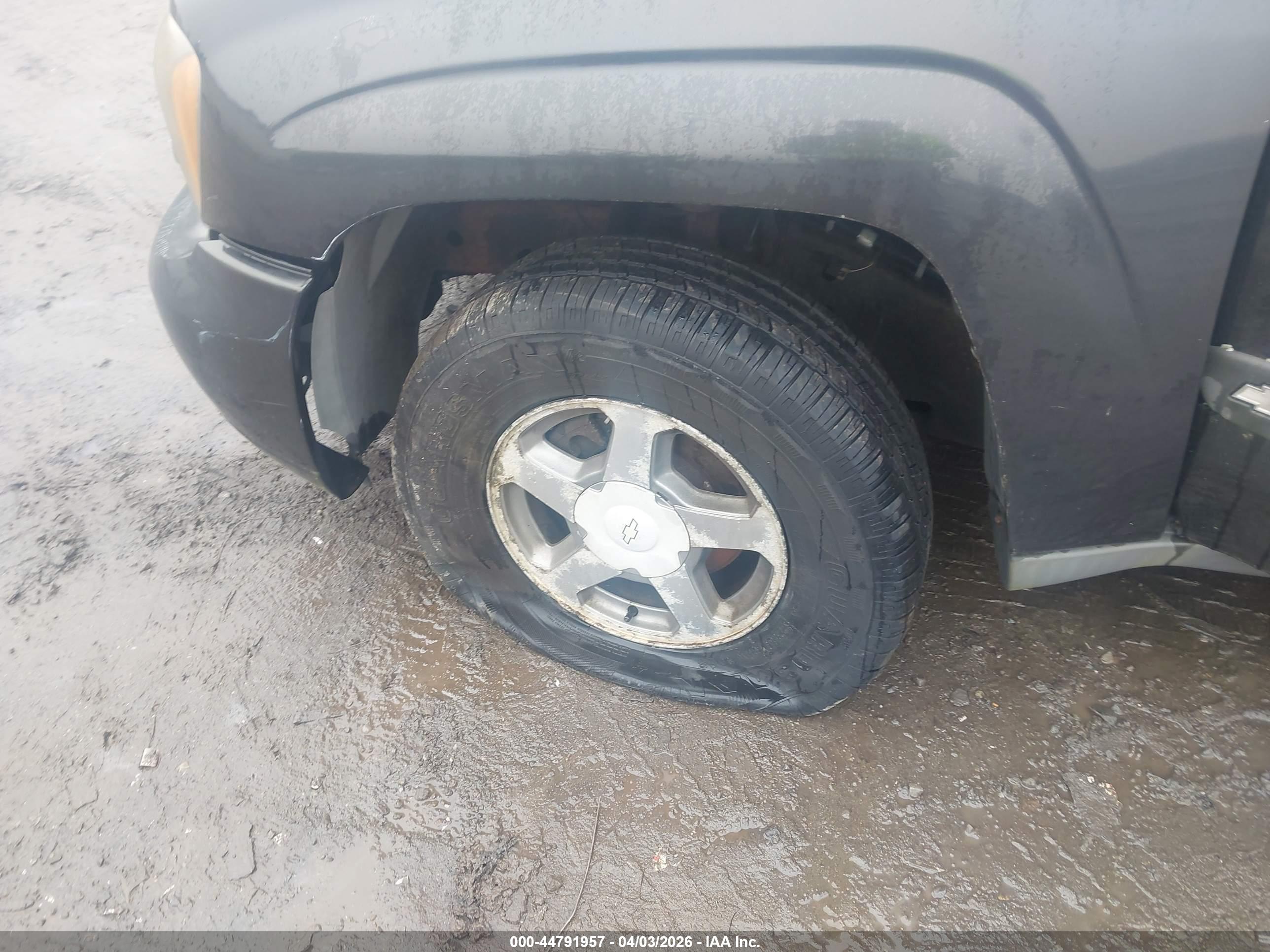 CHEVROLET TRAILBLAZER image 6