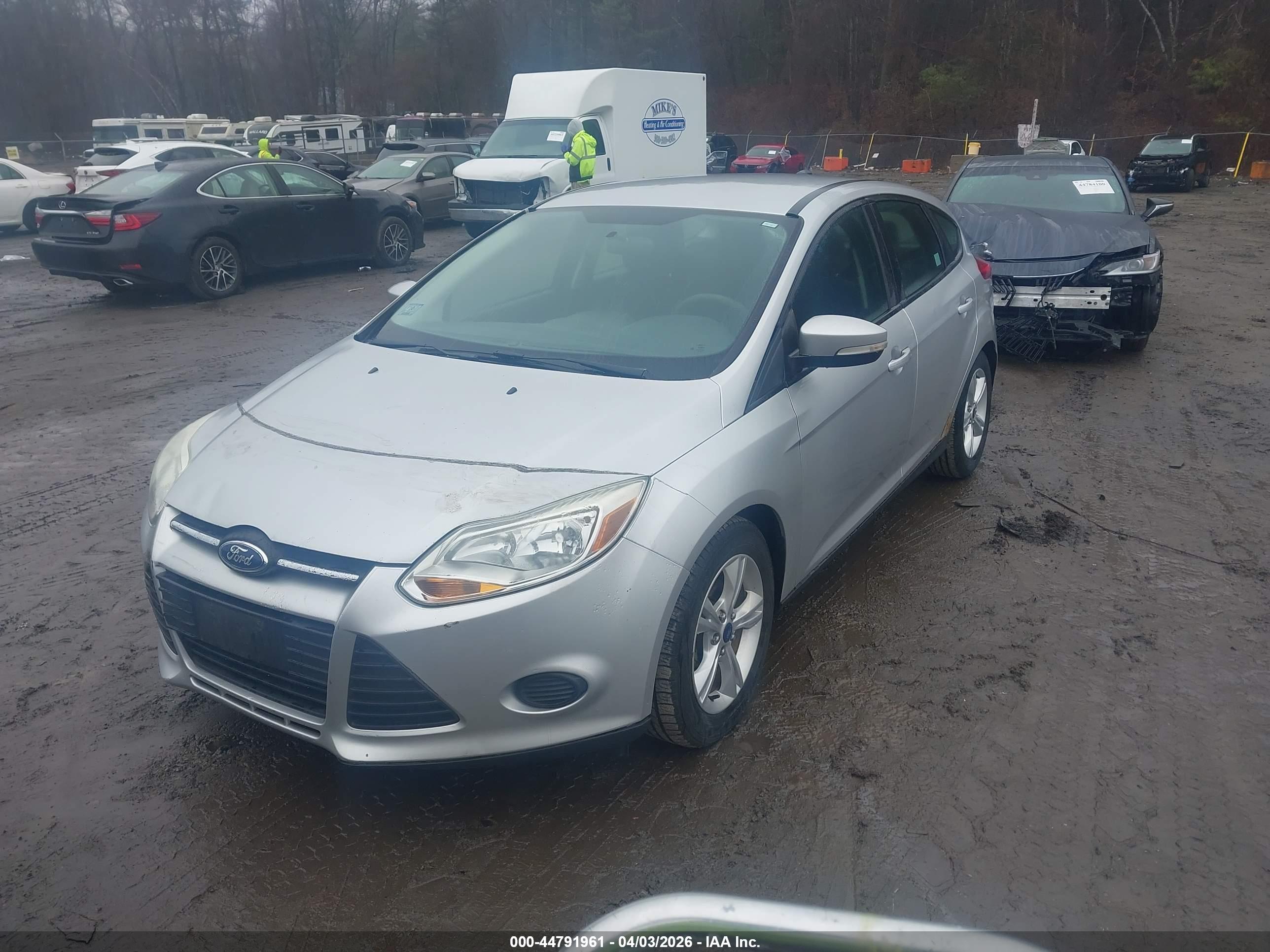 FORD FOCUS image 2