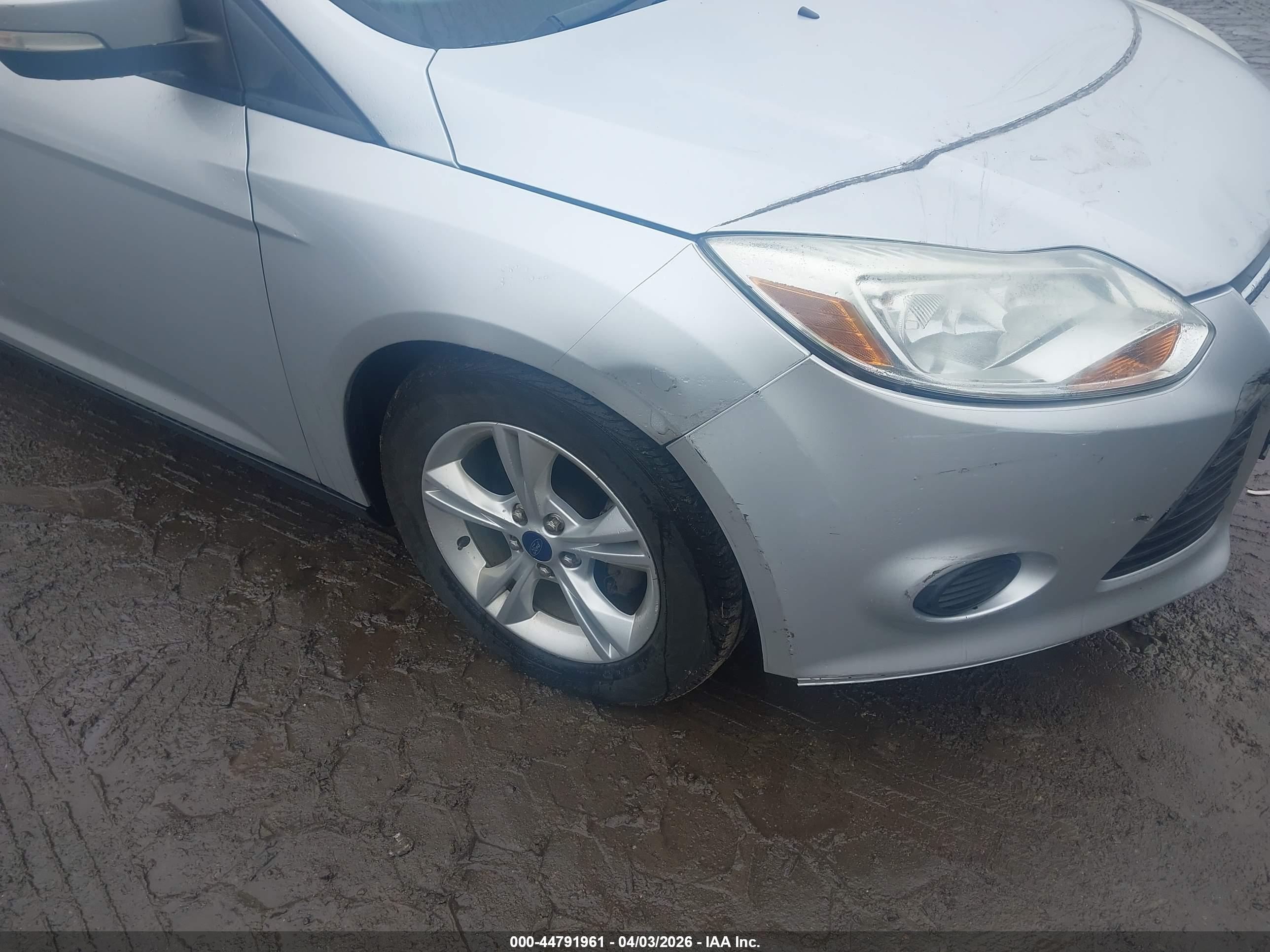 FORD FOCUS image 6