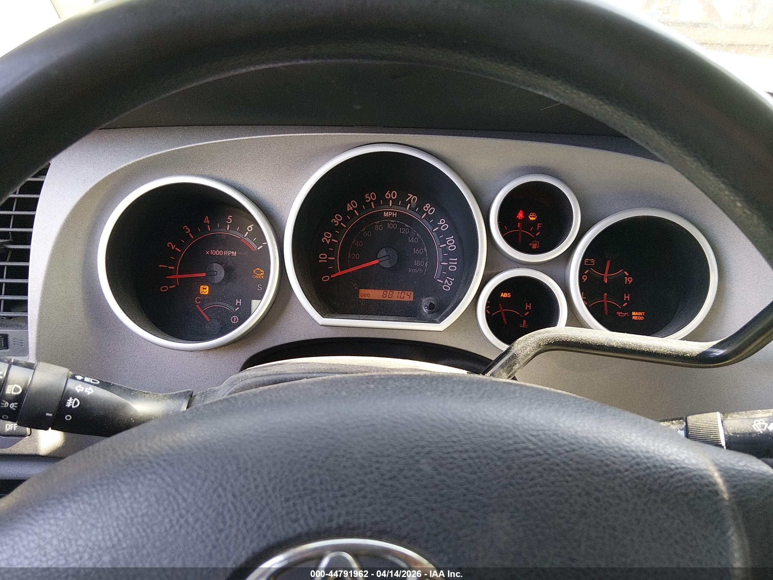 TOYOTA TUNDRA image 7