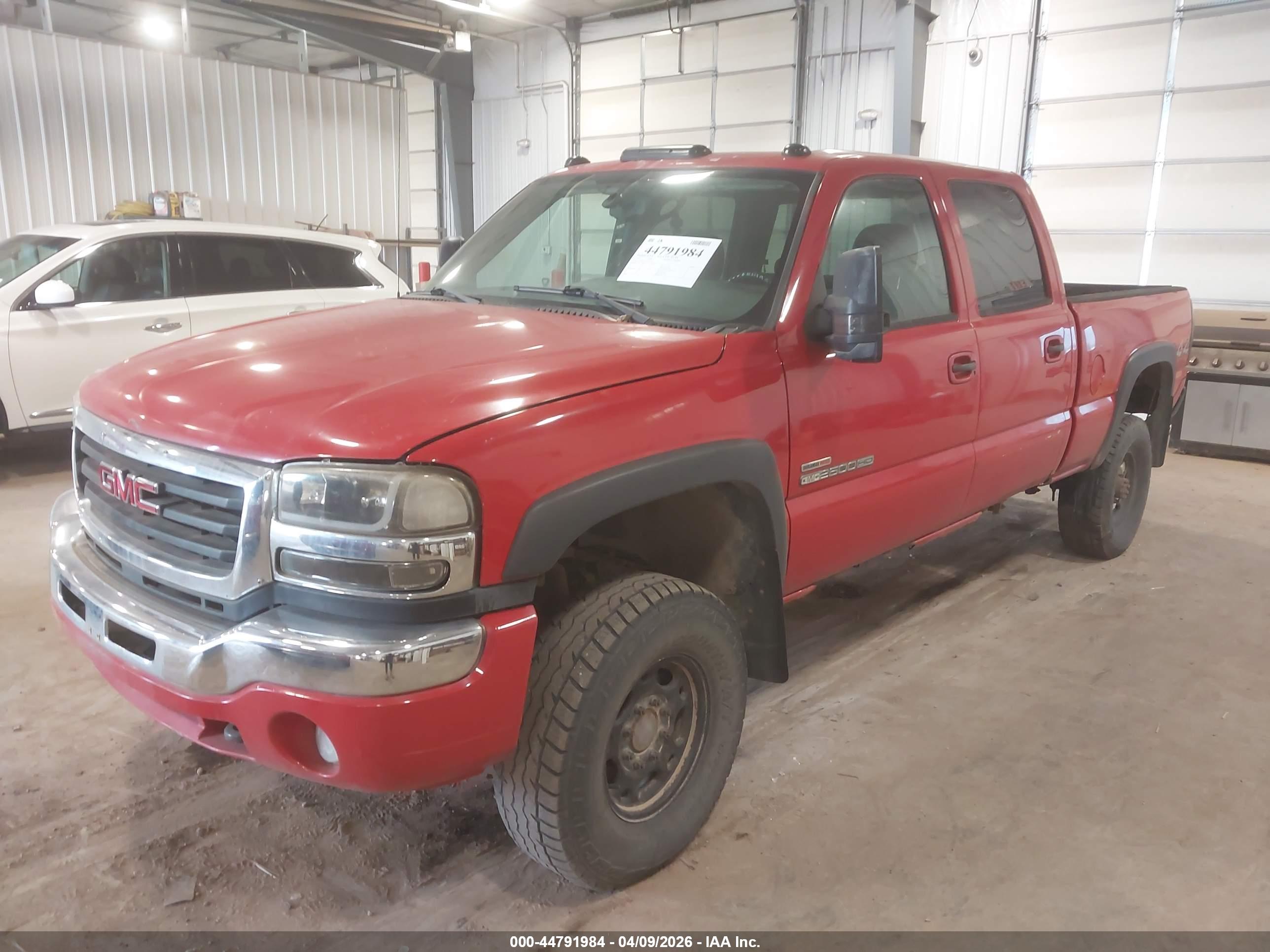 GMC SIERRA image 2