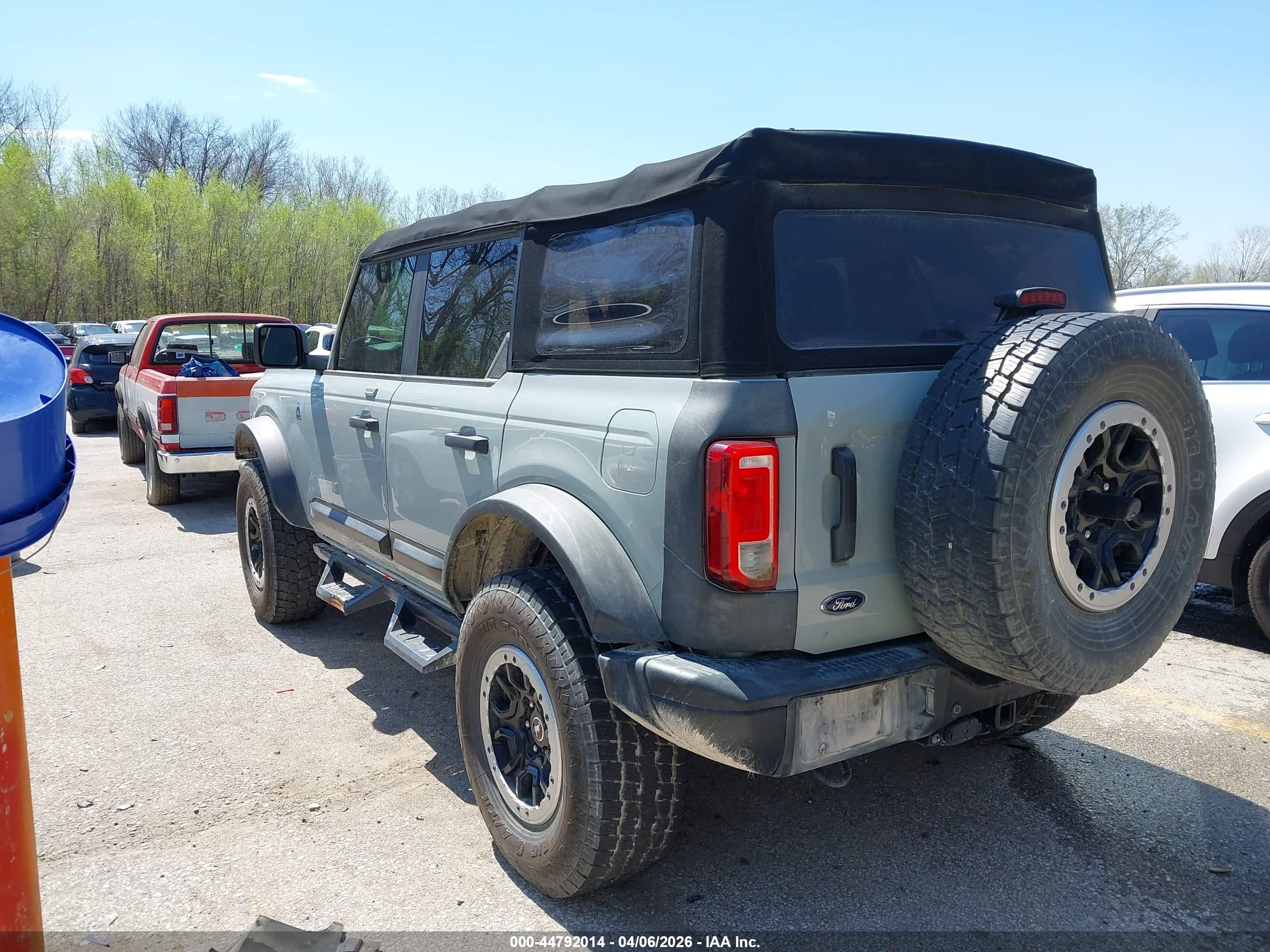 FORD BRONCO image 3