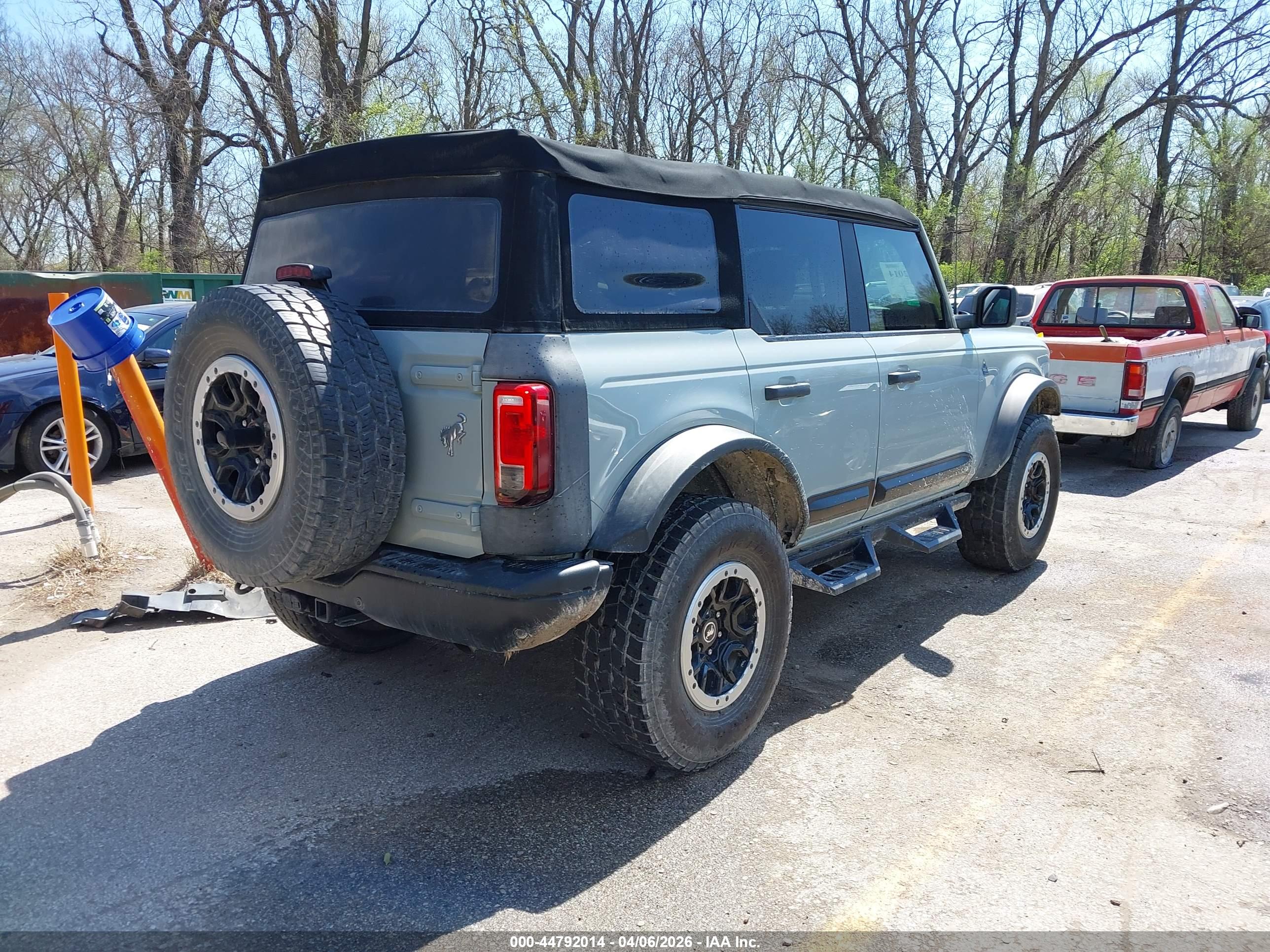 FORD BRONCO image 4