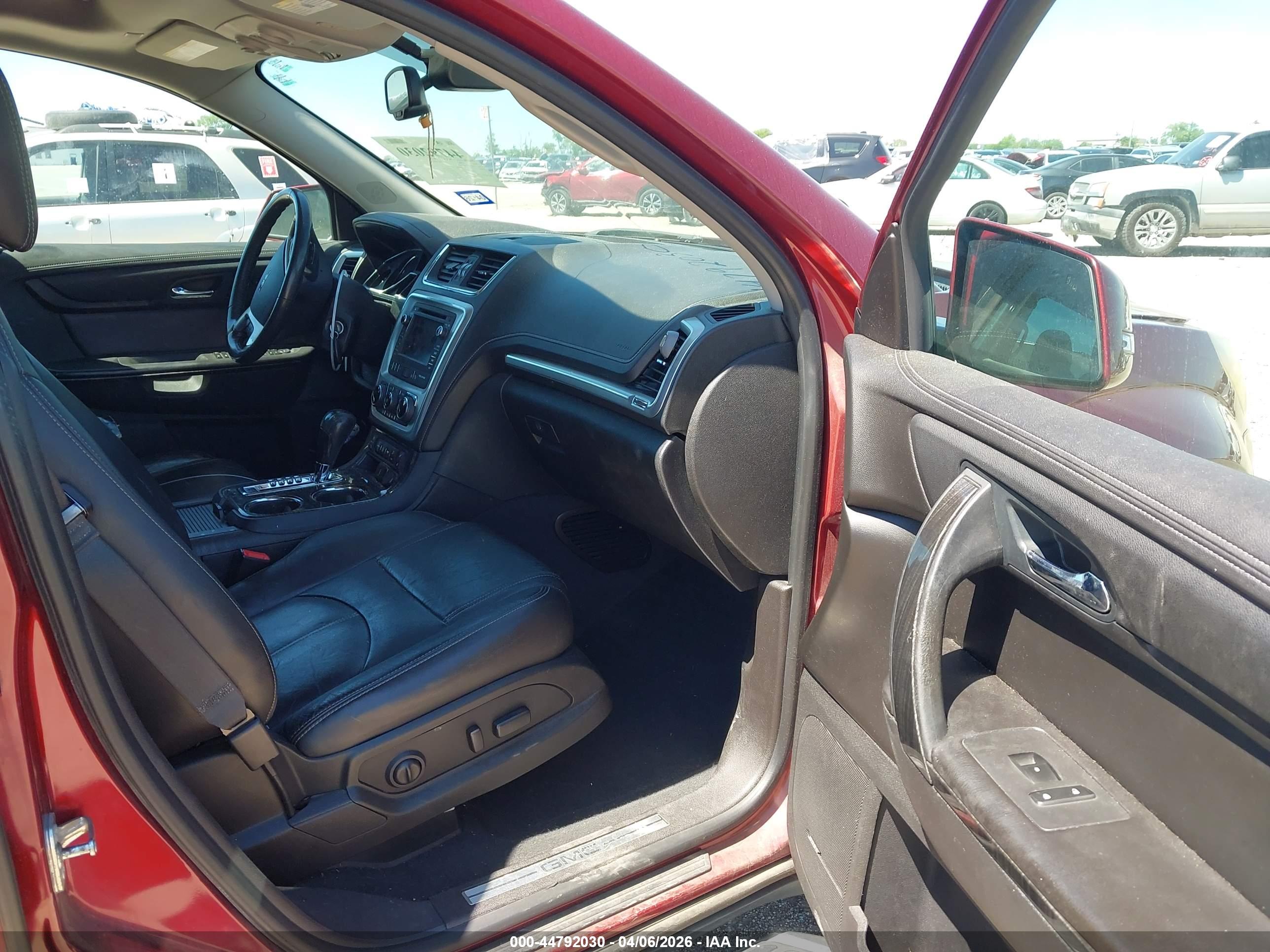 GMC ACADIA image 5