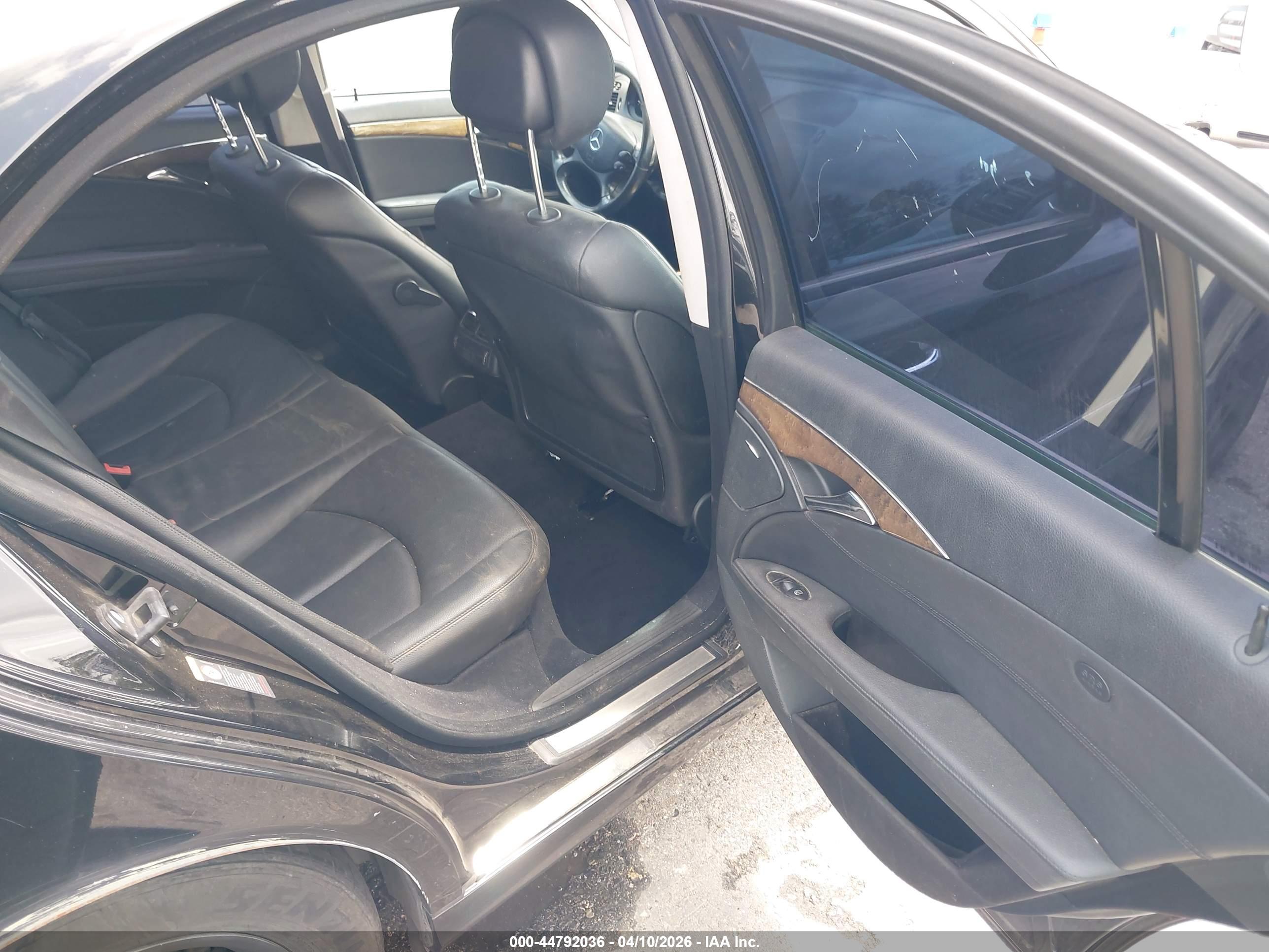 MERCEDES-BENZ E image 8