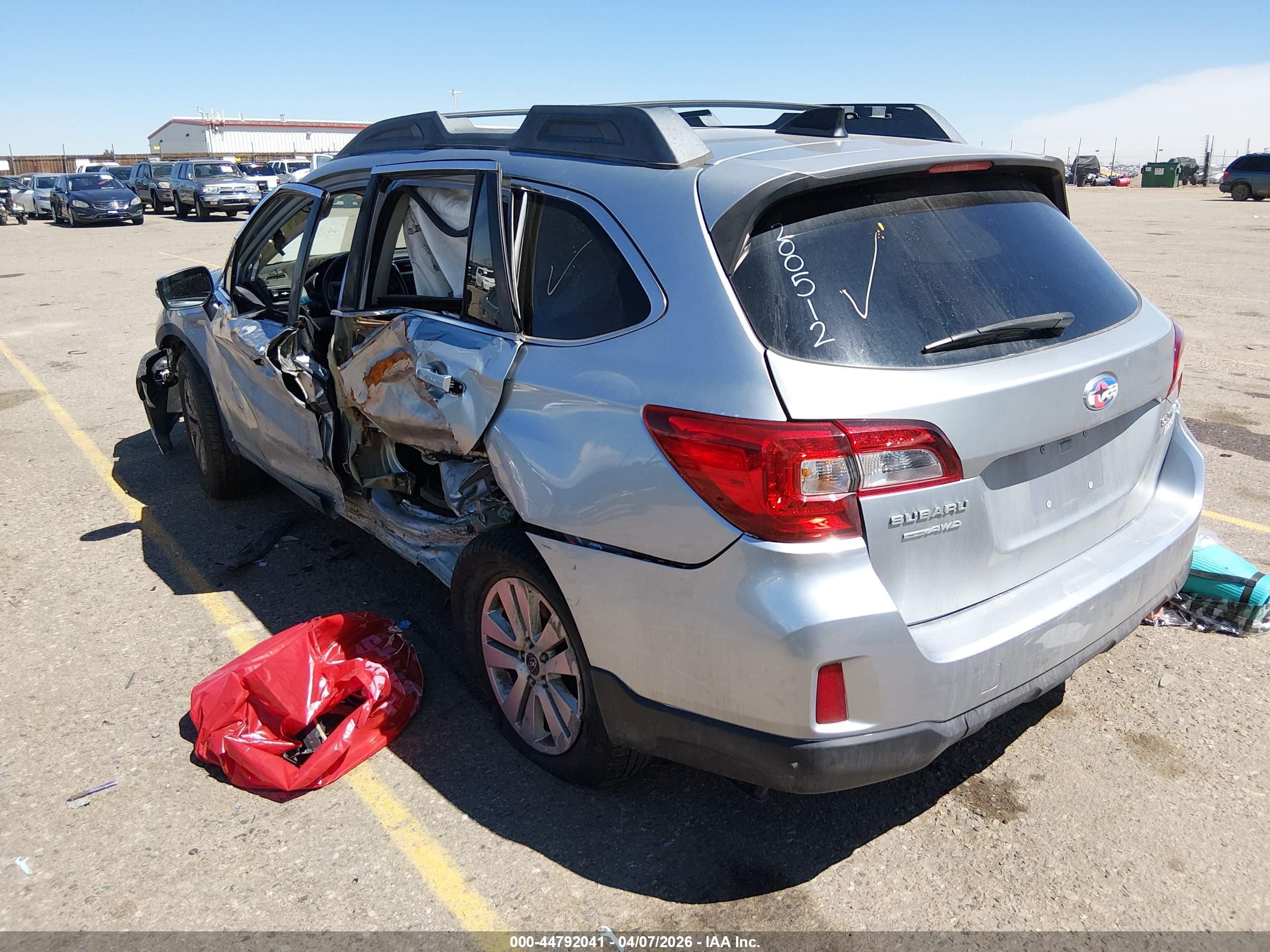 SUBARU OUTBACK image 3