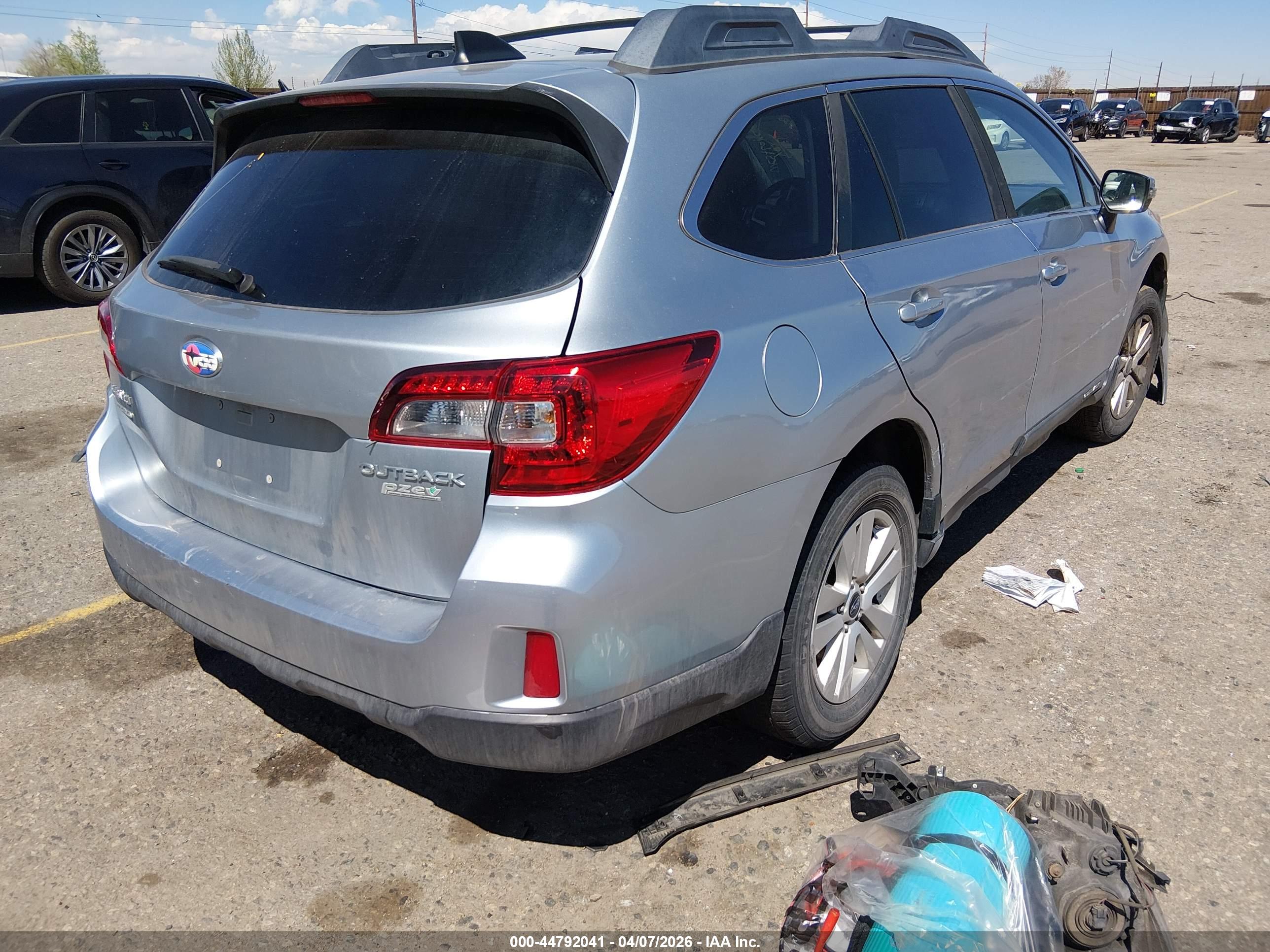 SUBARU OUTBACK image 4