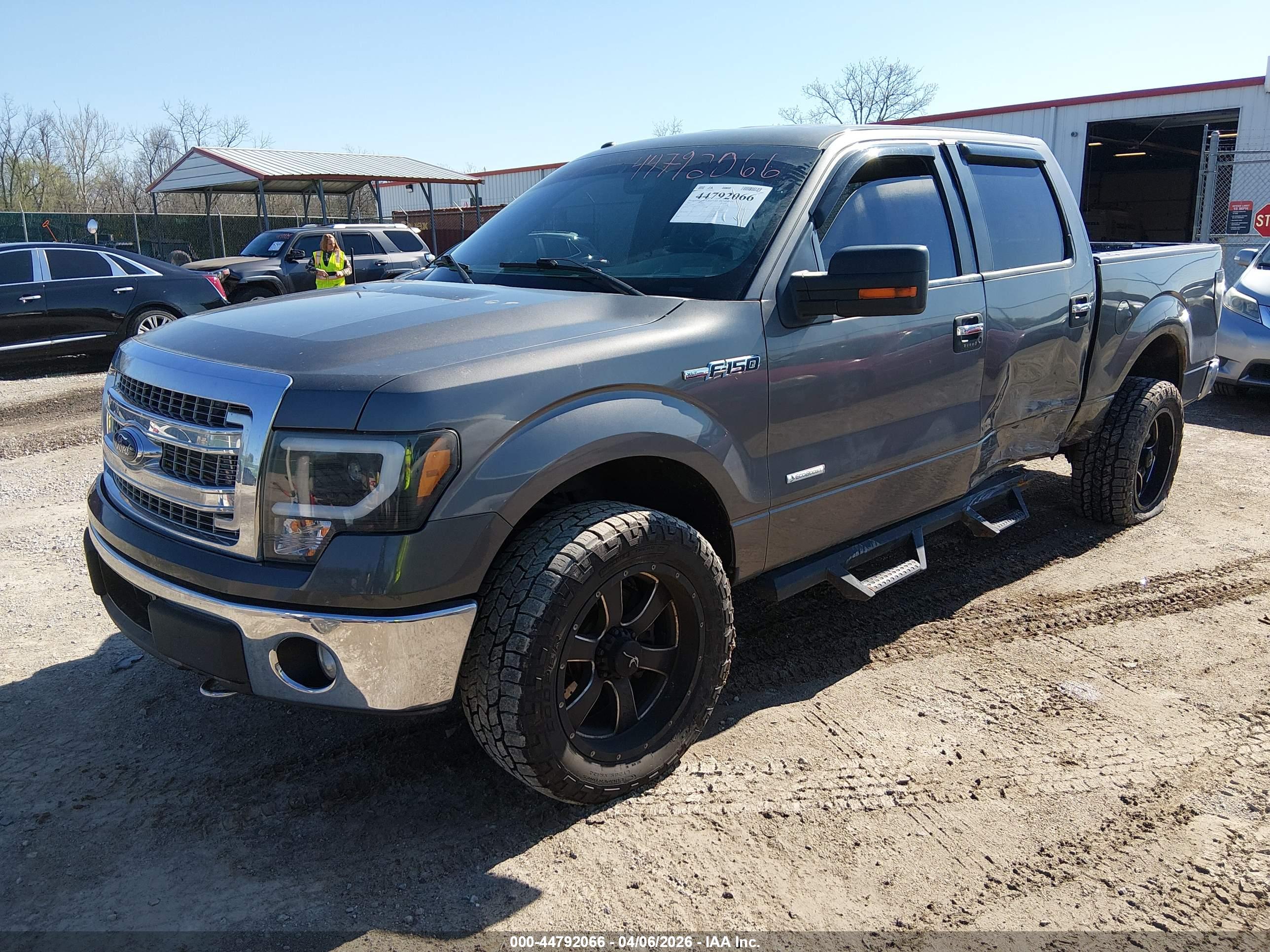 FORD F-150 image 2