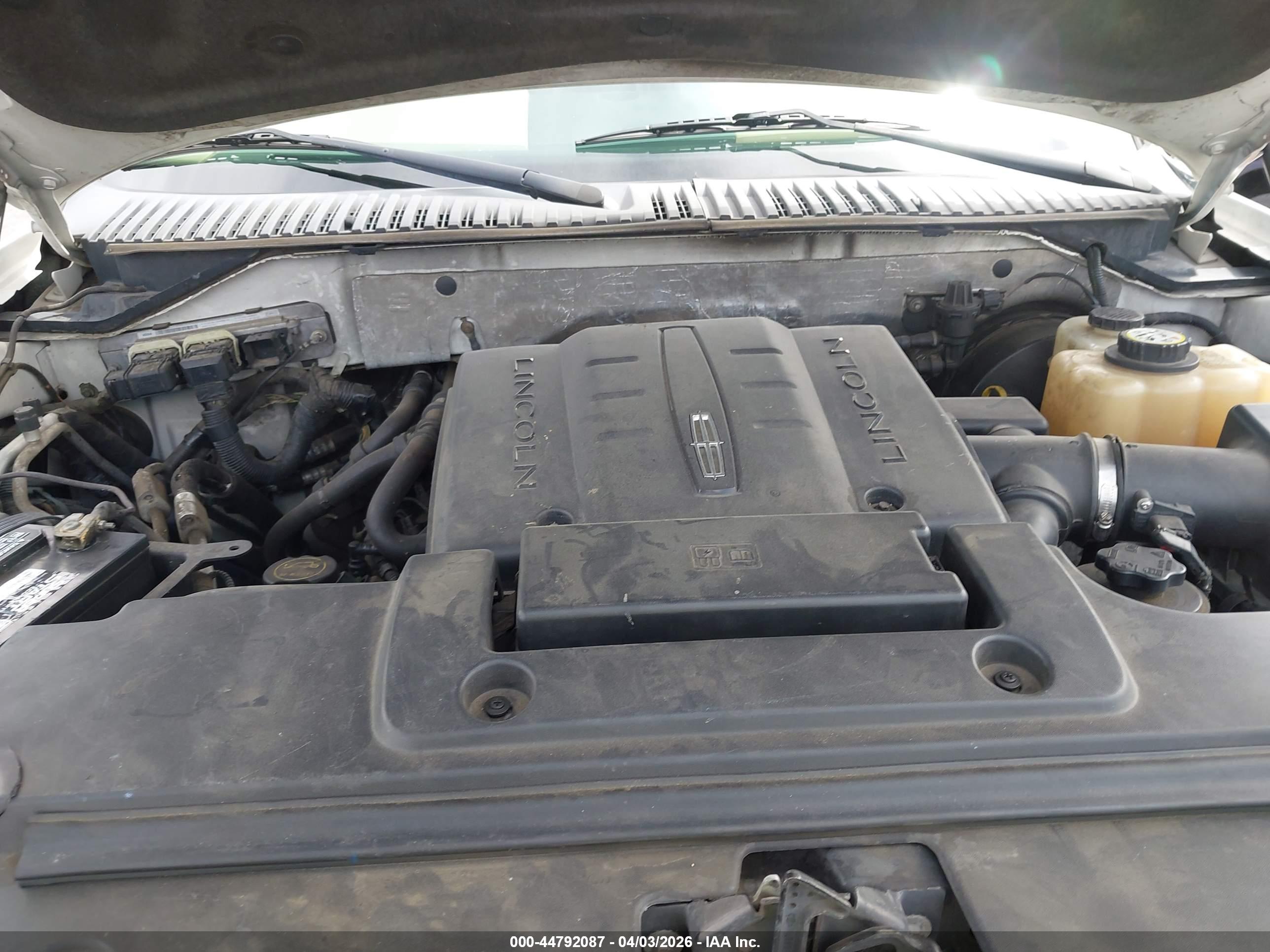LINCOLN NAVIGATOR image 10