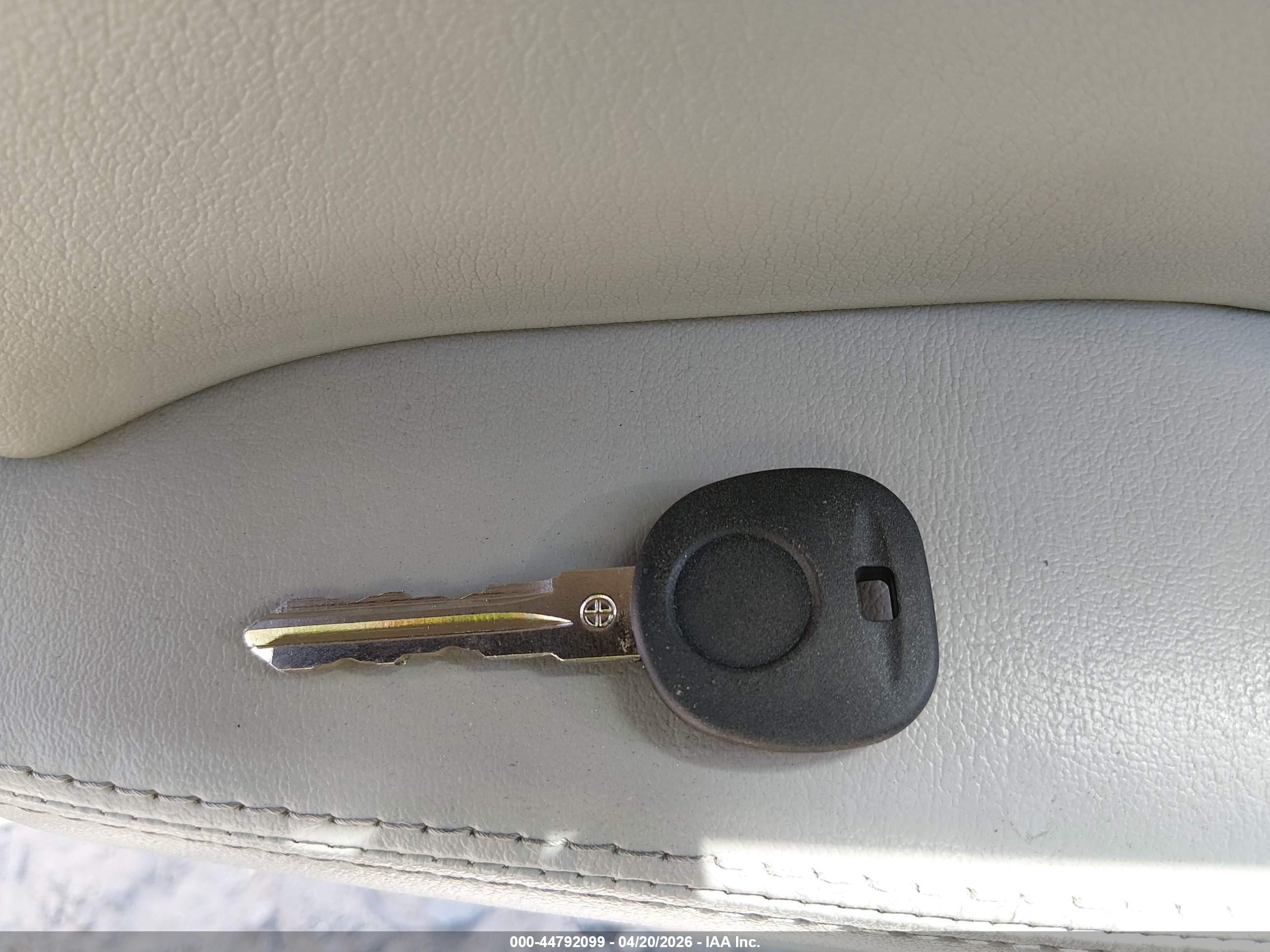 BUICK LUCERNE image 11