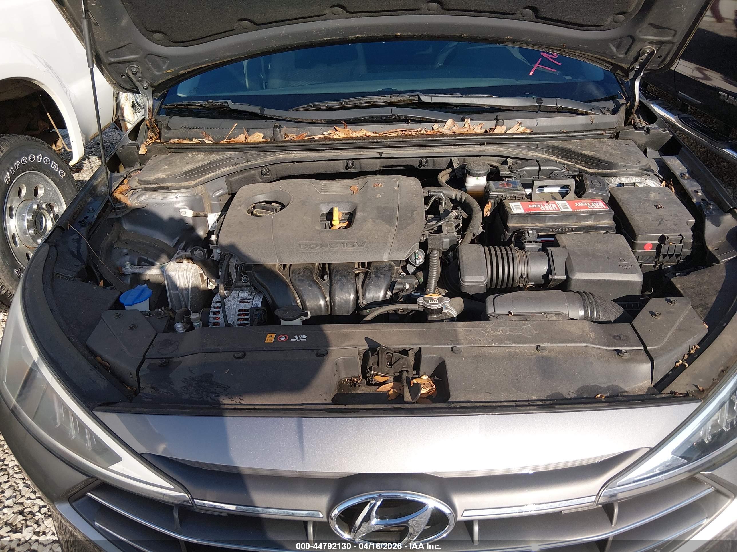HYUNDAI ELANTRA image 10