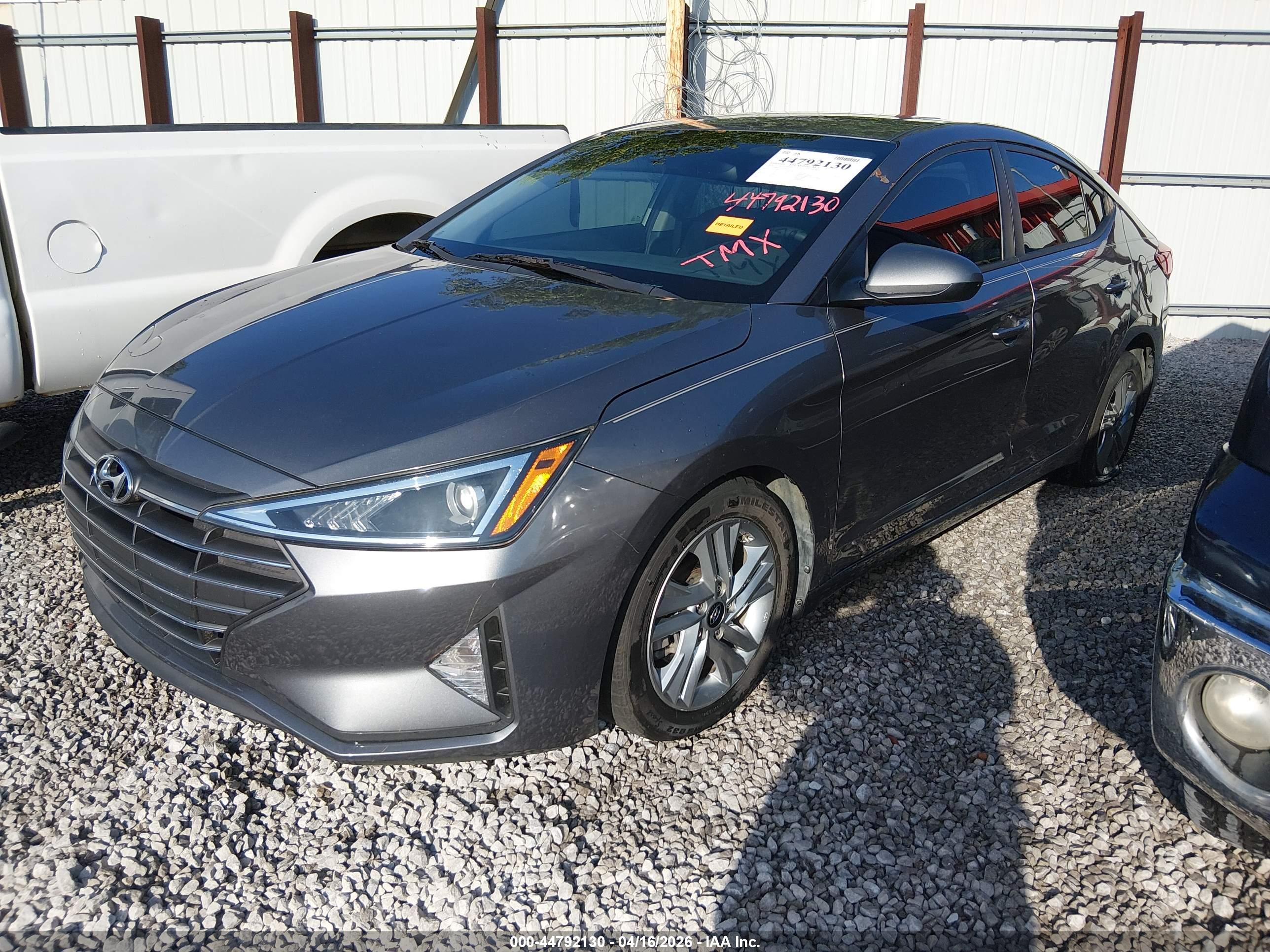 HYUNDAI ELANTRA image 2