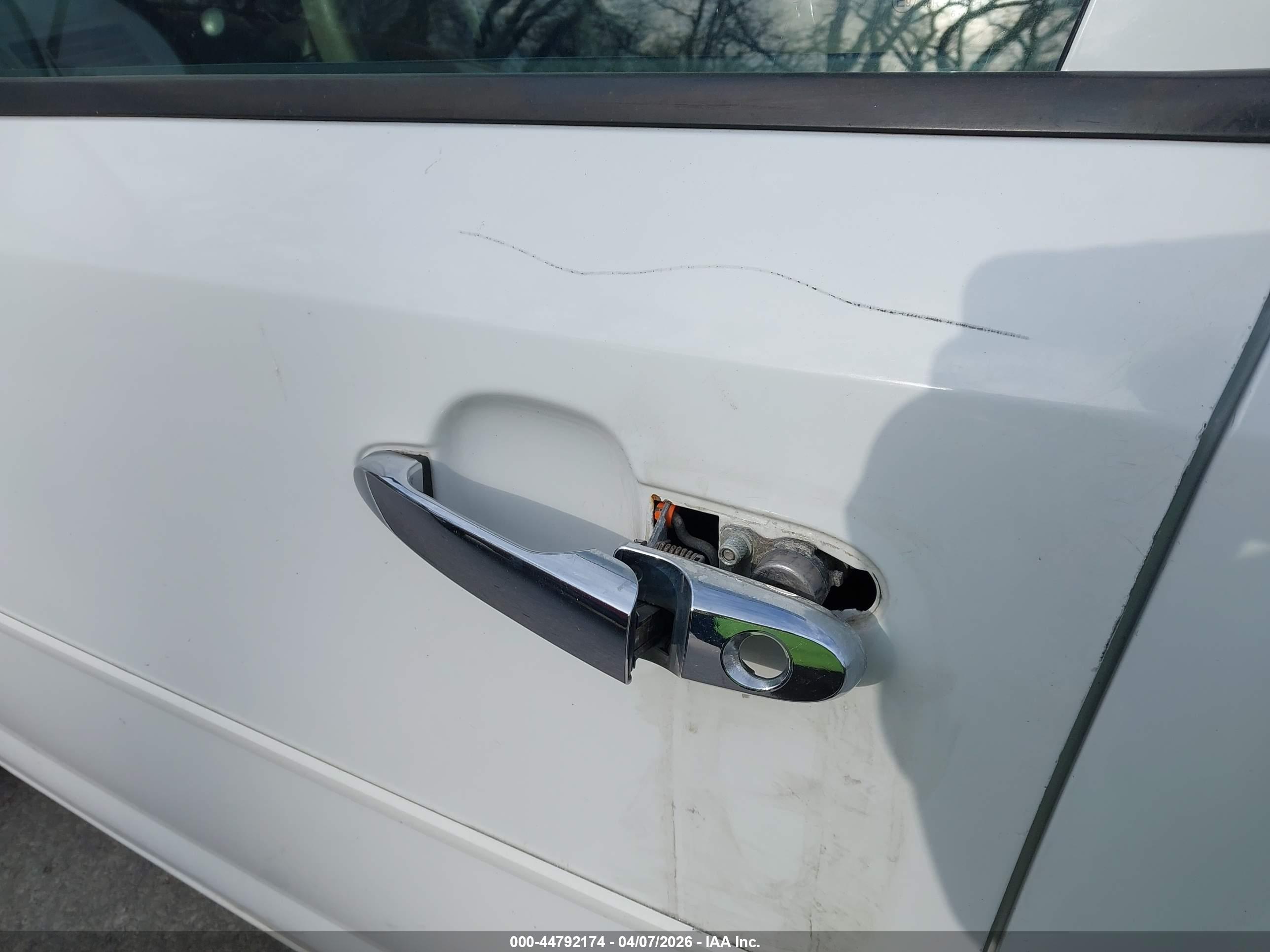 CHEVROLET COBALT image 6