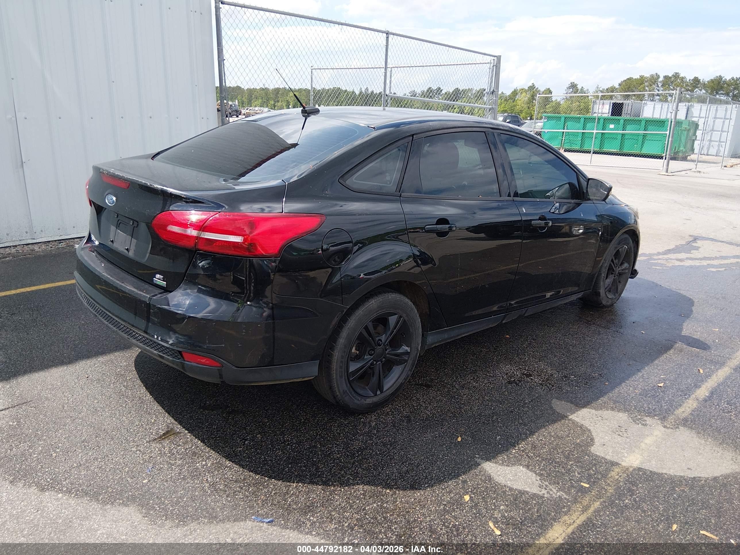 FORD FOCUS image 4