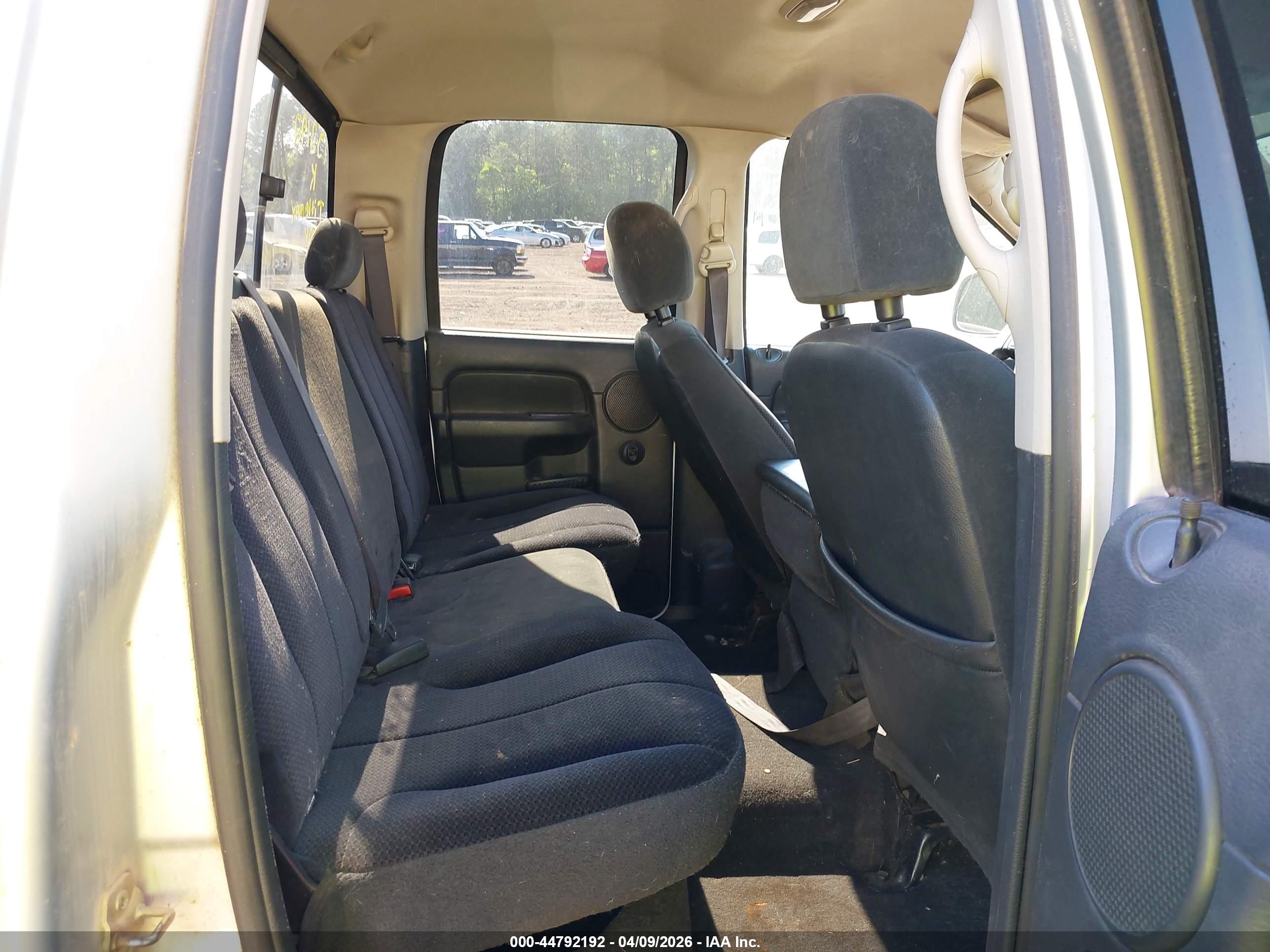 DODGE RAM image 8