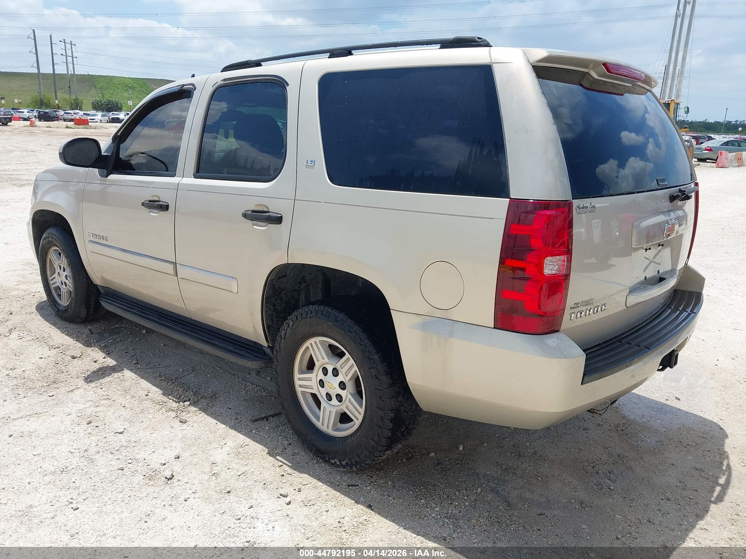 CHEVROLET TAHOE image 3