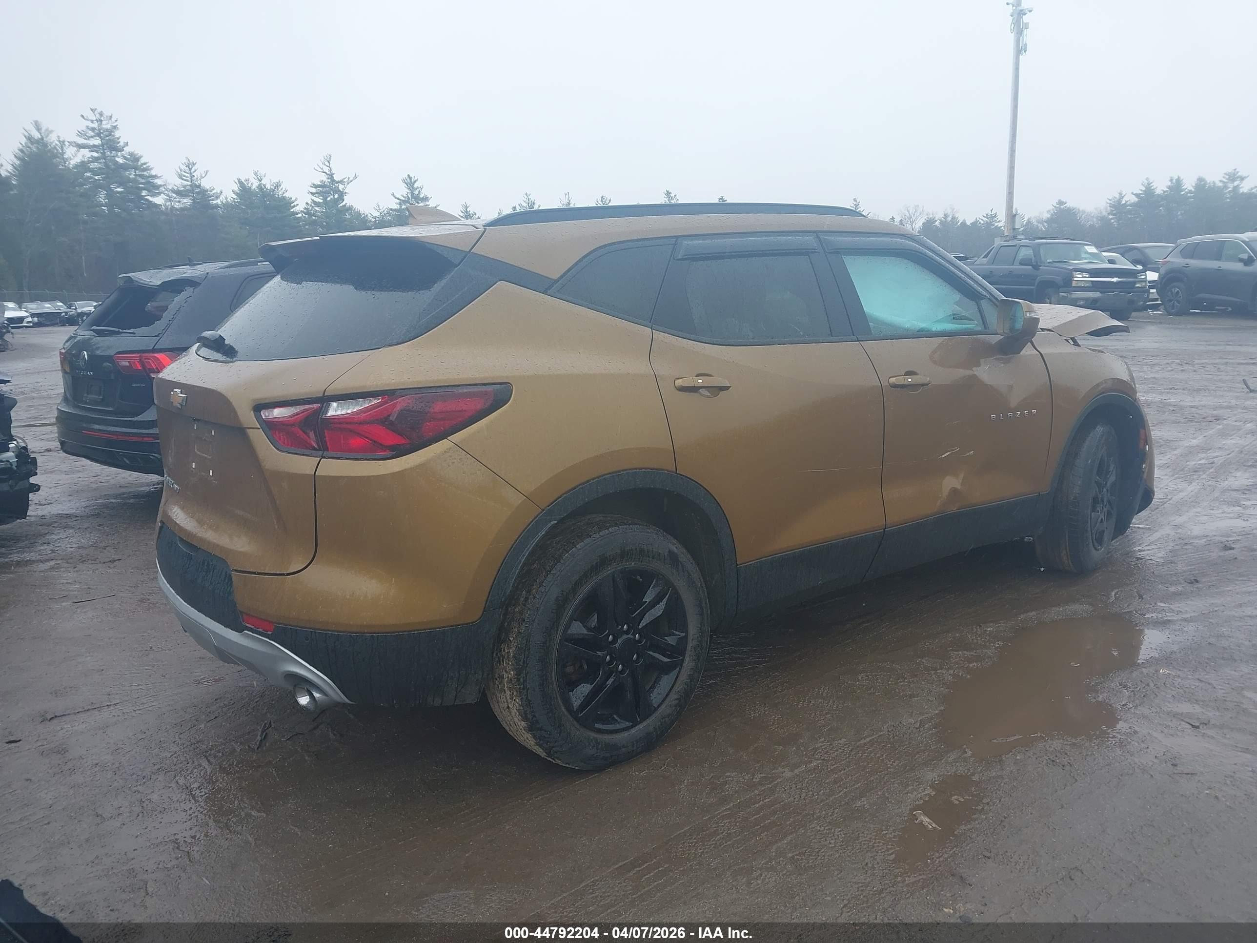 CHEVROLET BLAZER image 4