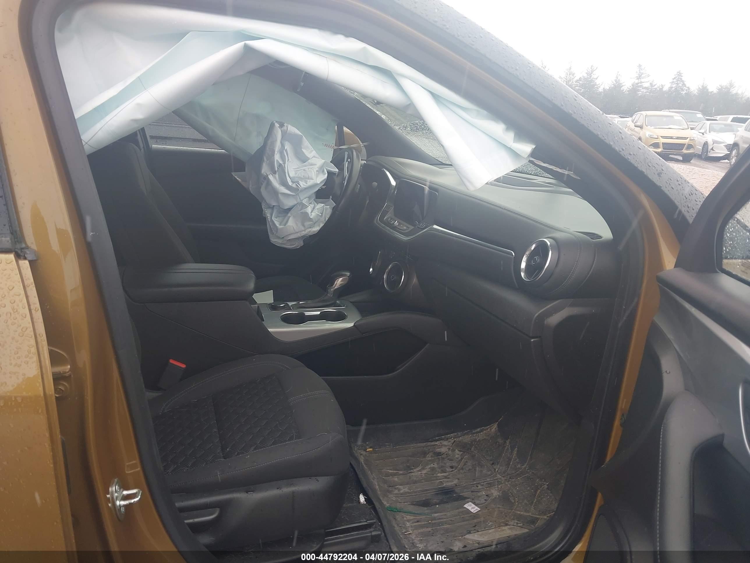CHEVROLET BLAZER image 5