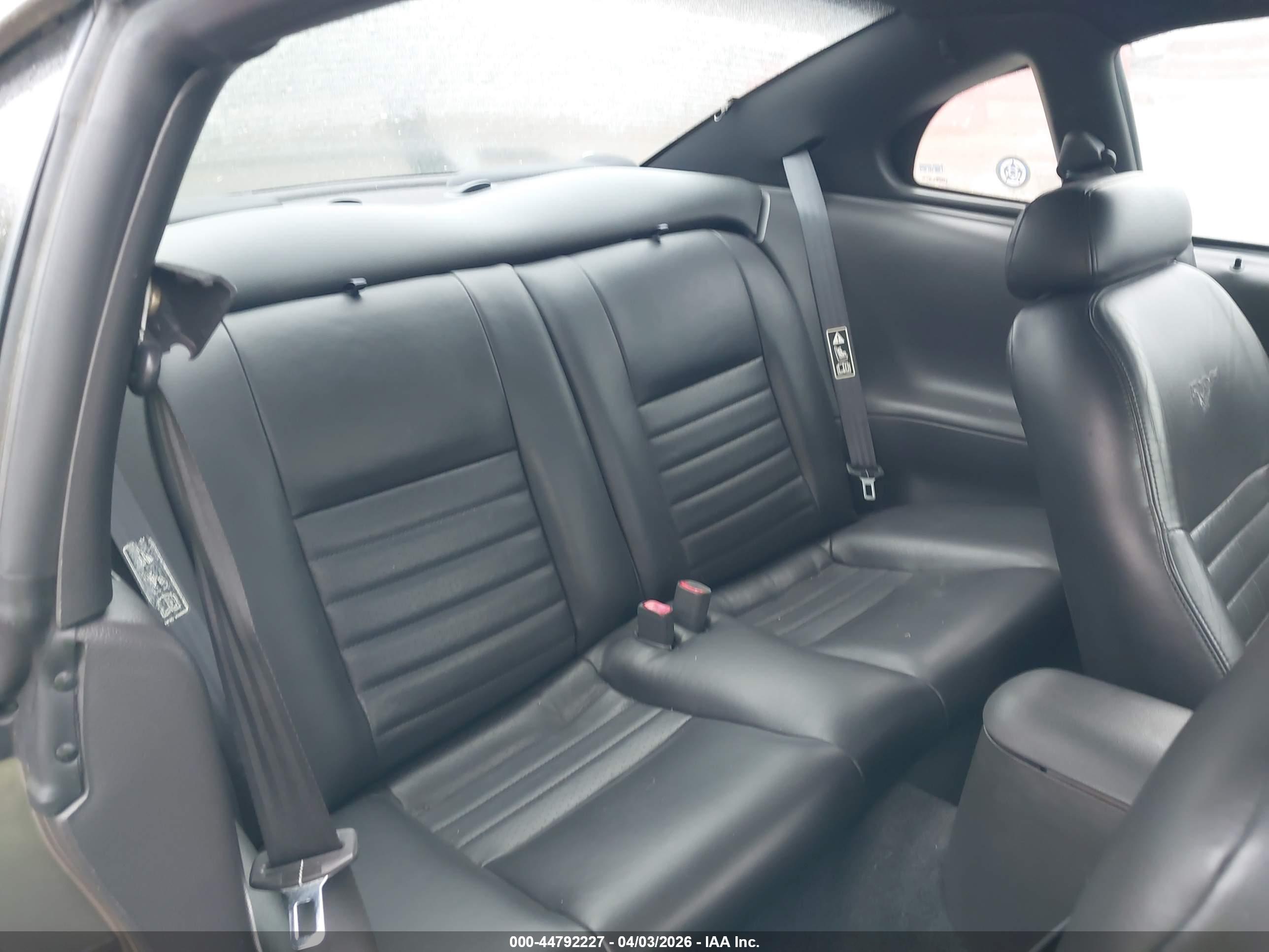 FORD MUSTANG image 8