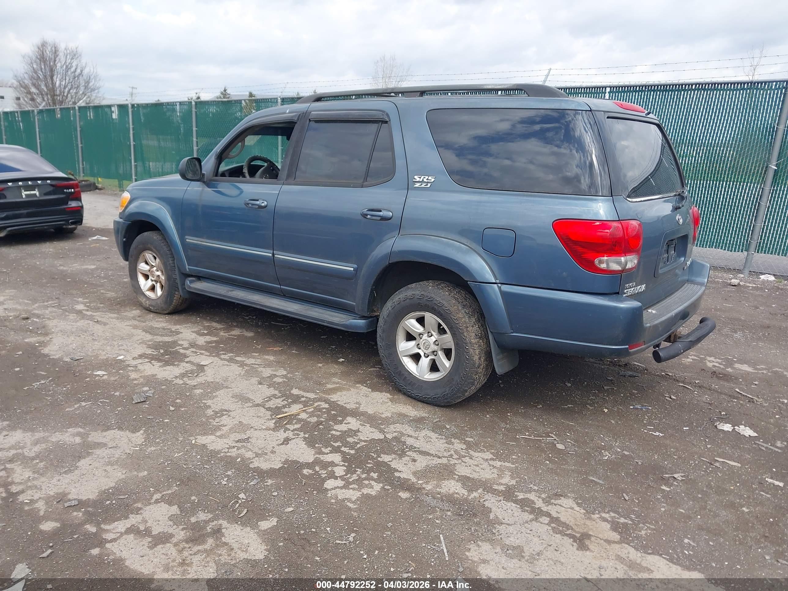 TOYOTA SEQUOIA image 3