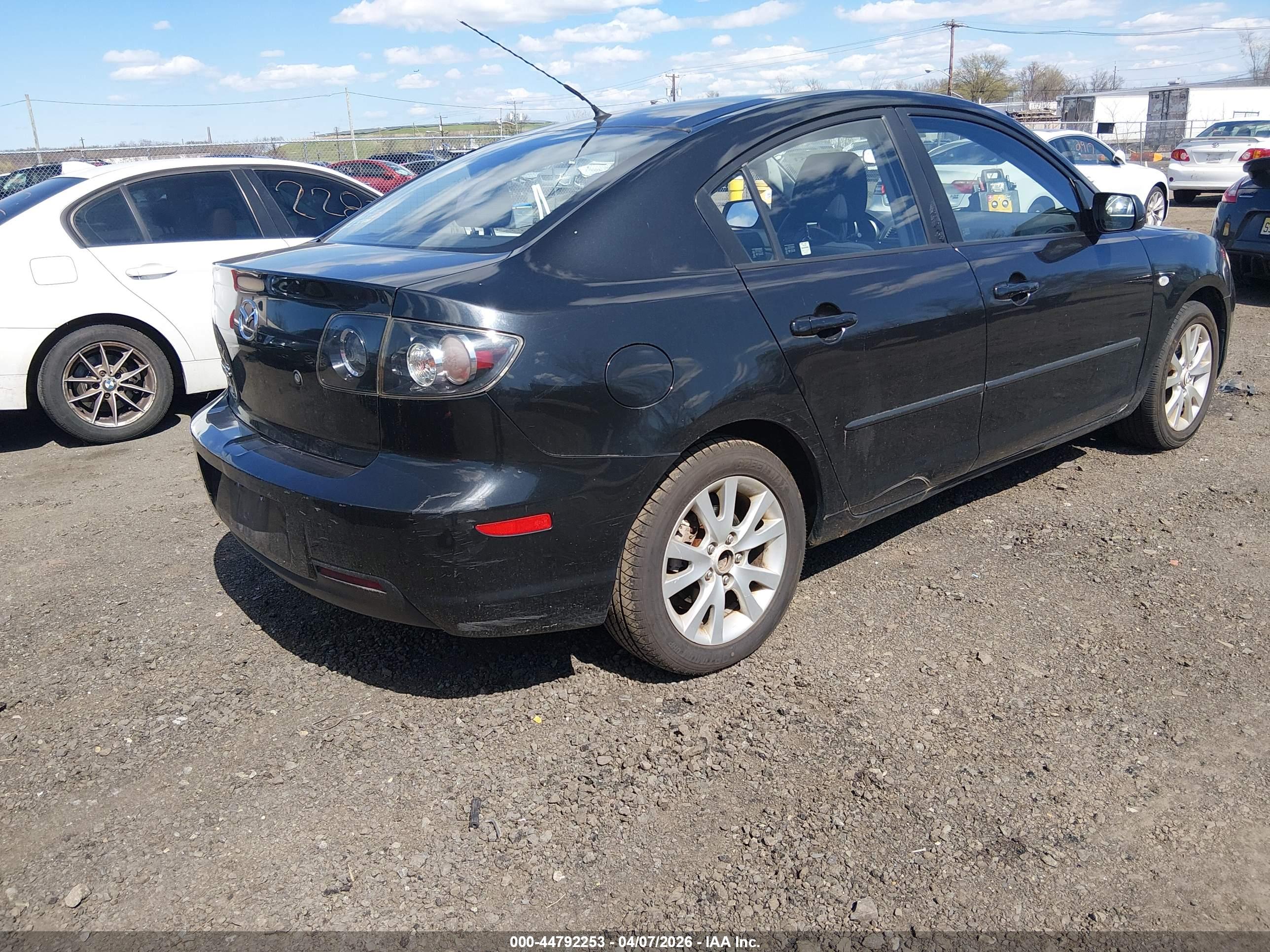 MAZDA MAZDA3 image 4
