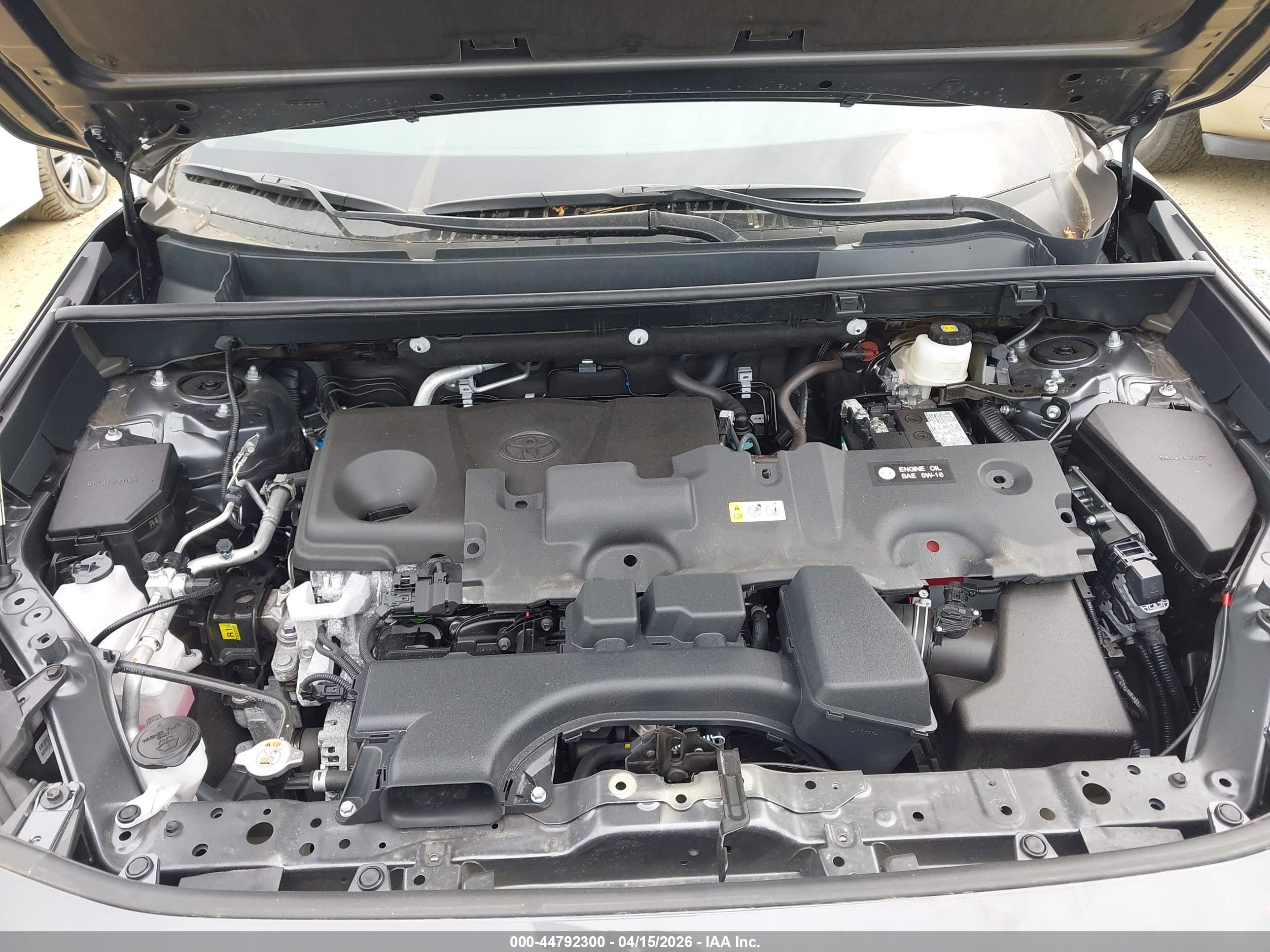 TOYOTA RAV4 image 10